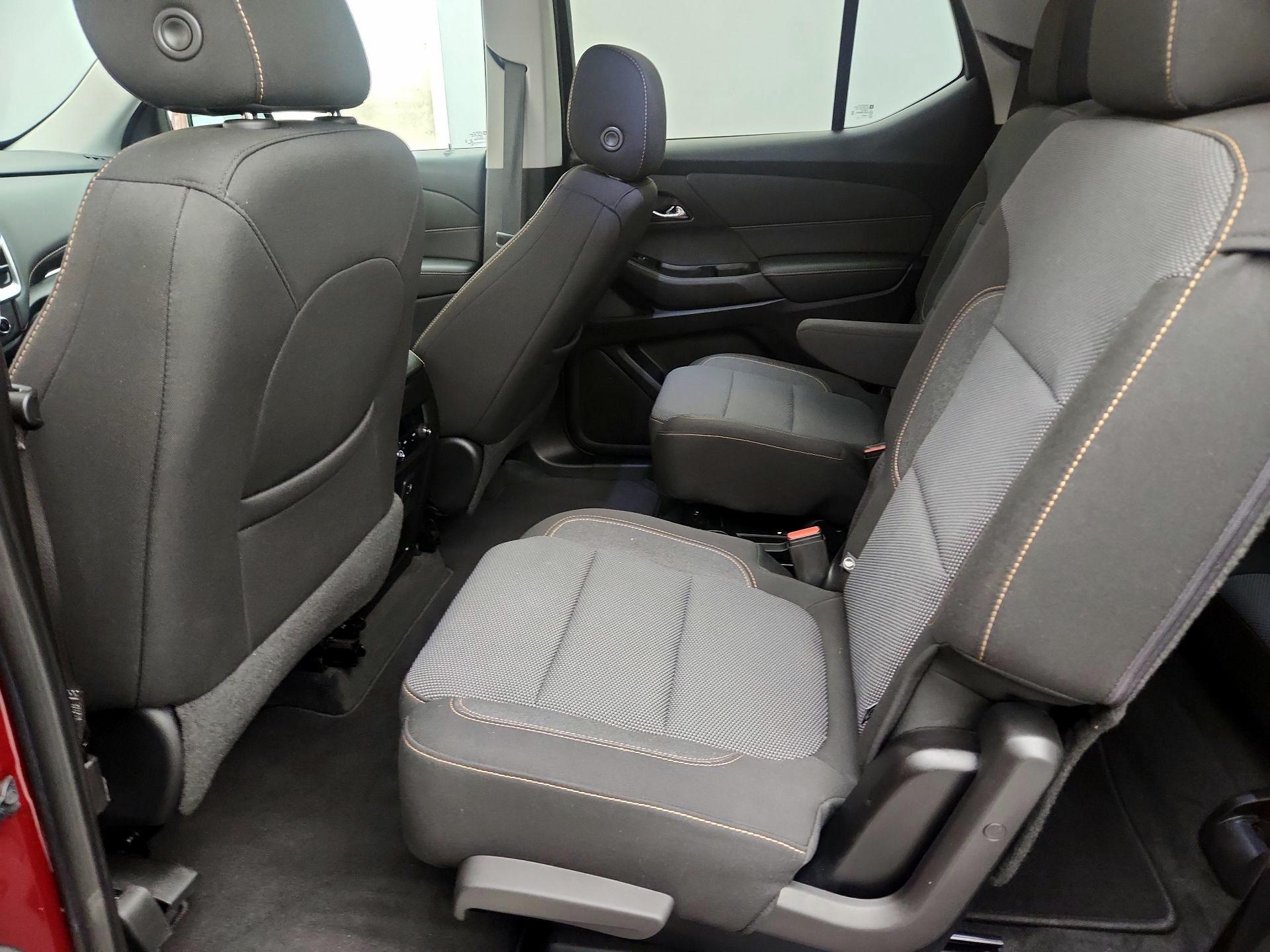 Thumbnail: 2020 Chevrolet Traverse - 19