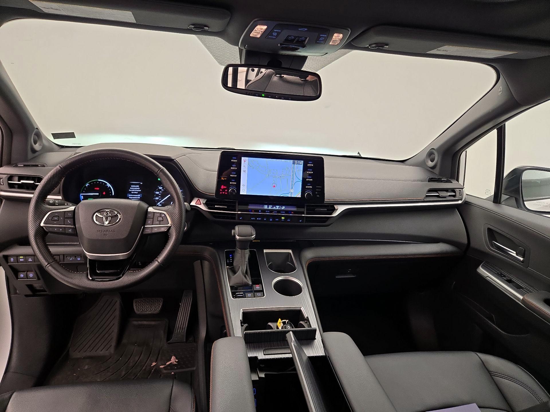 Thumbnail: 2022 Toyota Sienna - 9