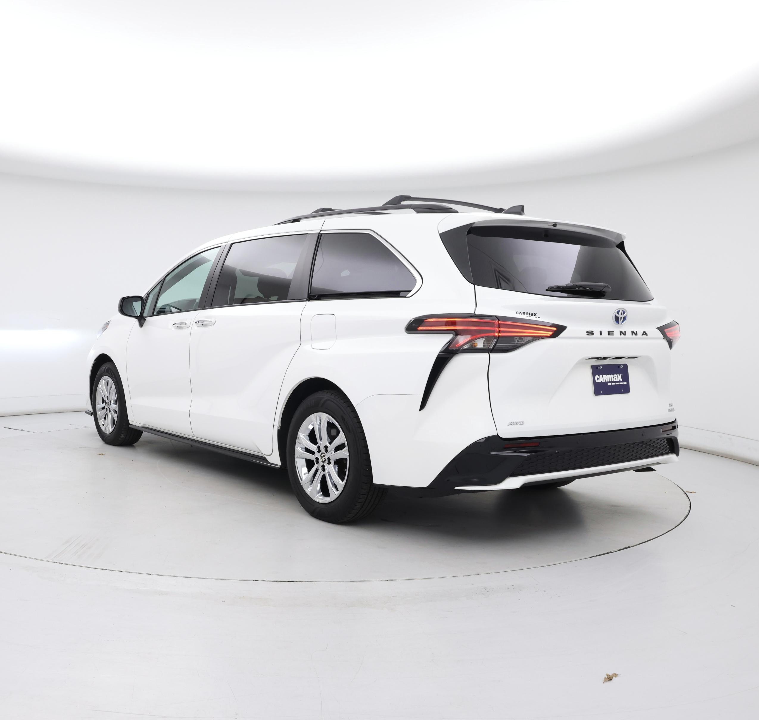Thumbnail: 2022 Toyota Sienna - 2