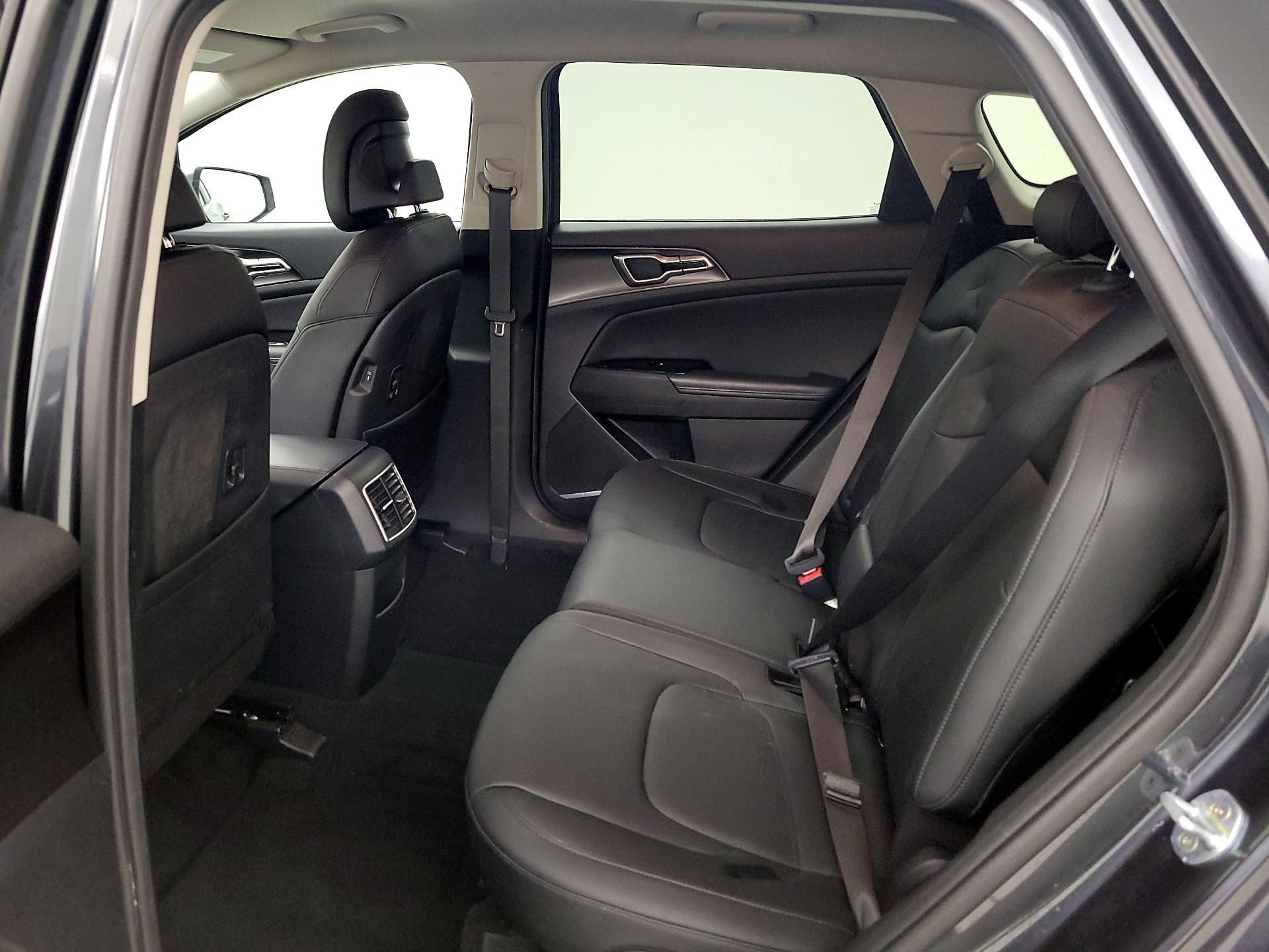 Thumbnail: 2023 Kia Sportage - 20