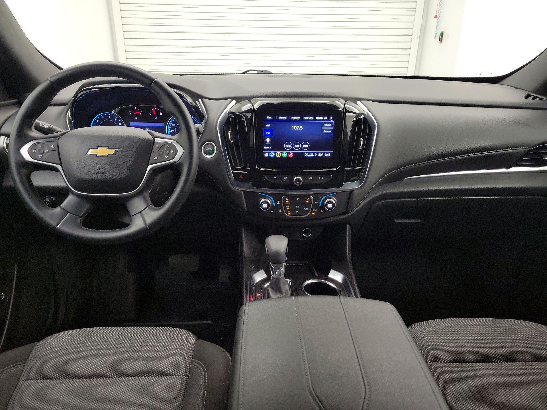 Thumbnail: 2023 Chevrolet Traverse - 9