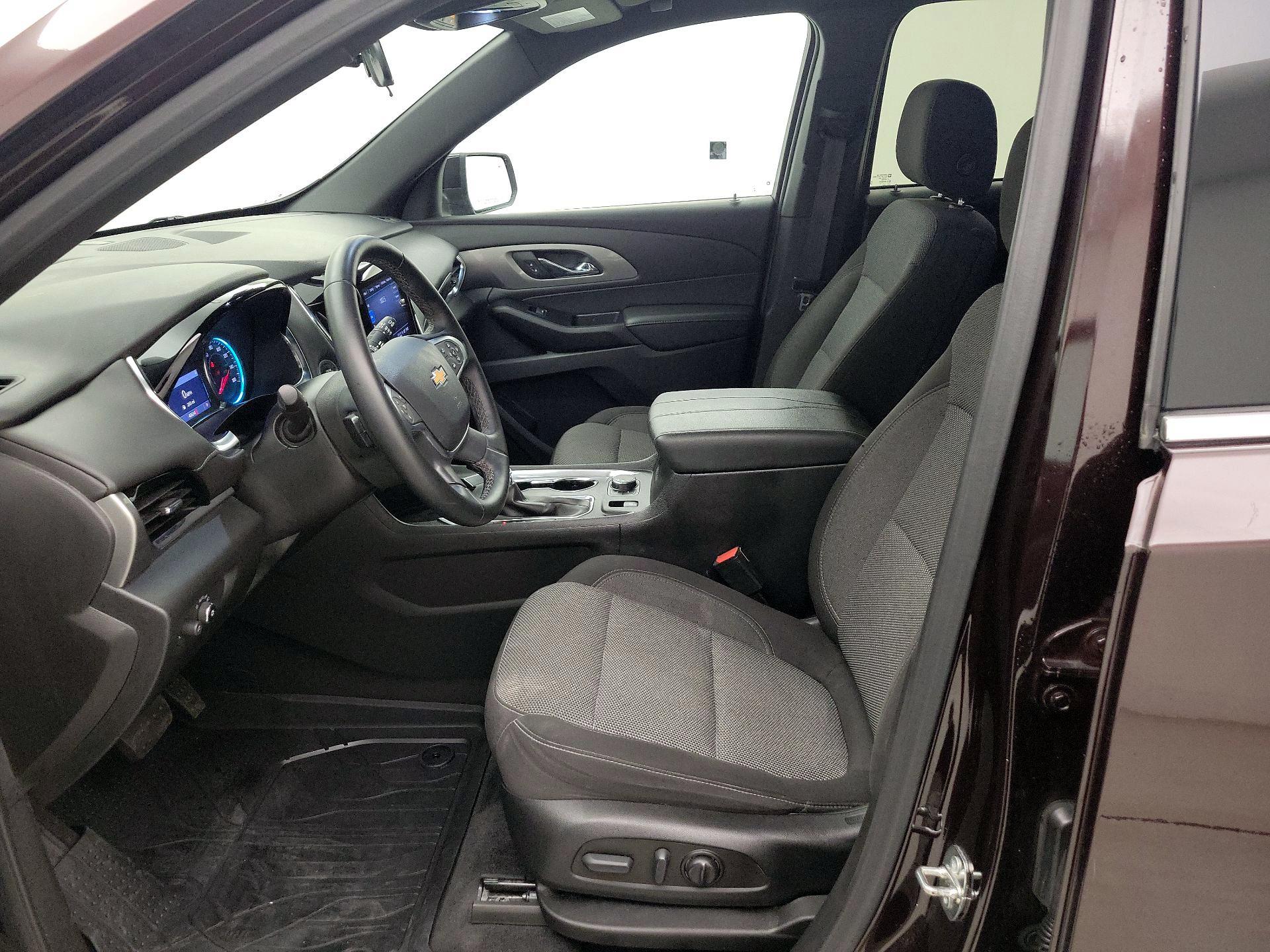 Thumbnail: 2023 Chevrolet Traverse - 11