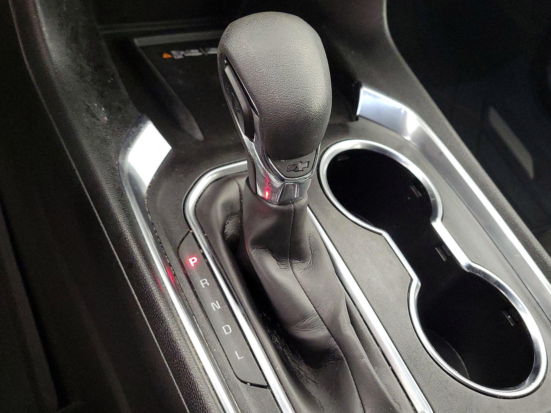 Thumbnail: 2023 Chevrolet Traverse - 17