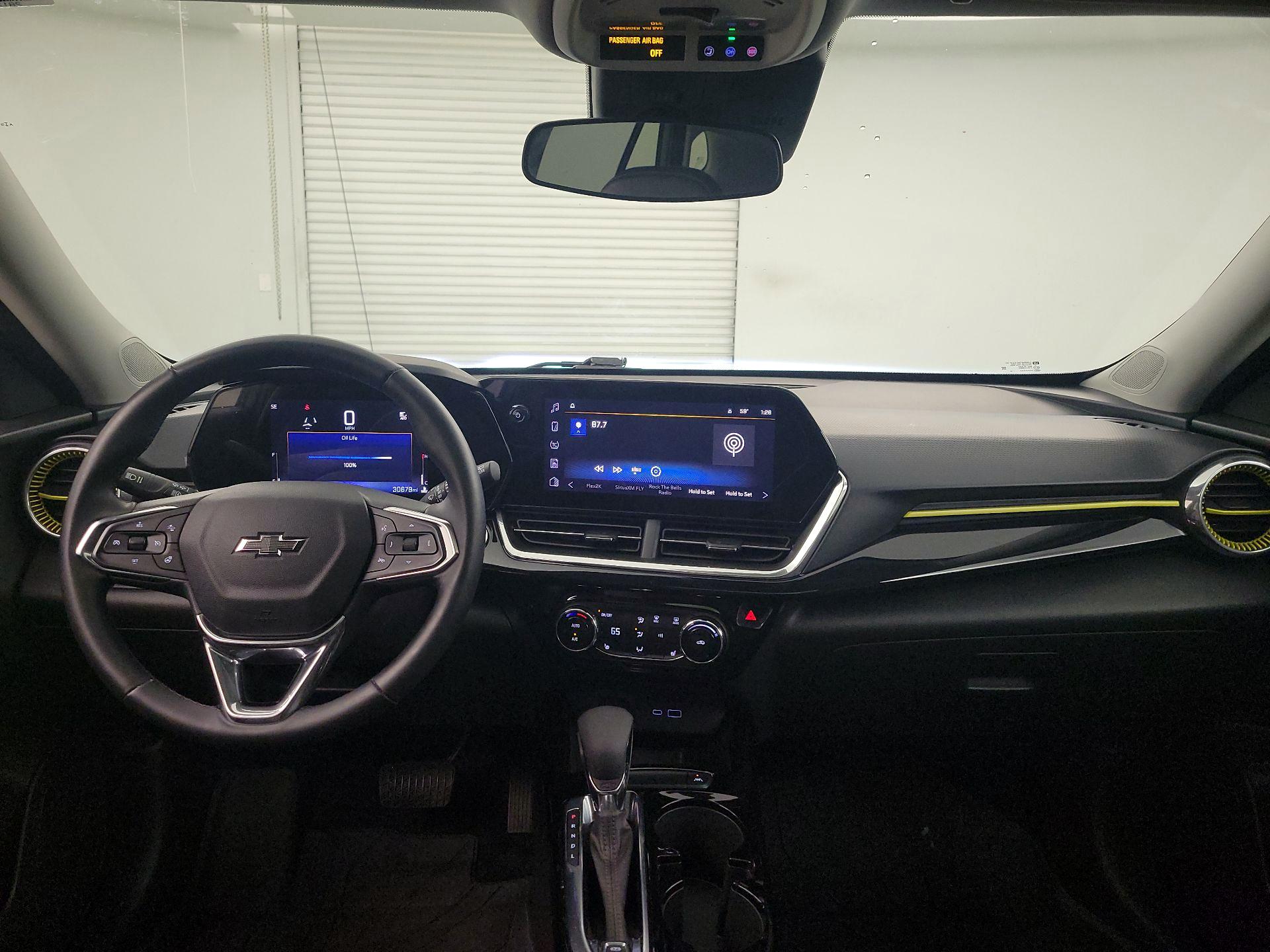 Thumbnail: 2024 Chevrolet Trax - 9