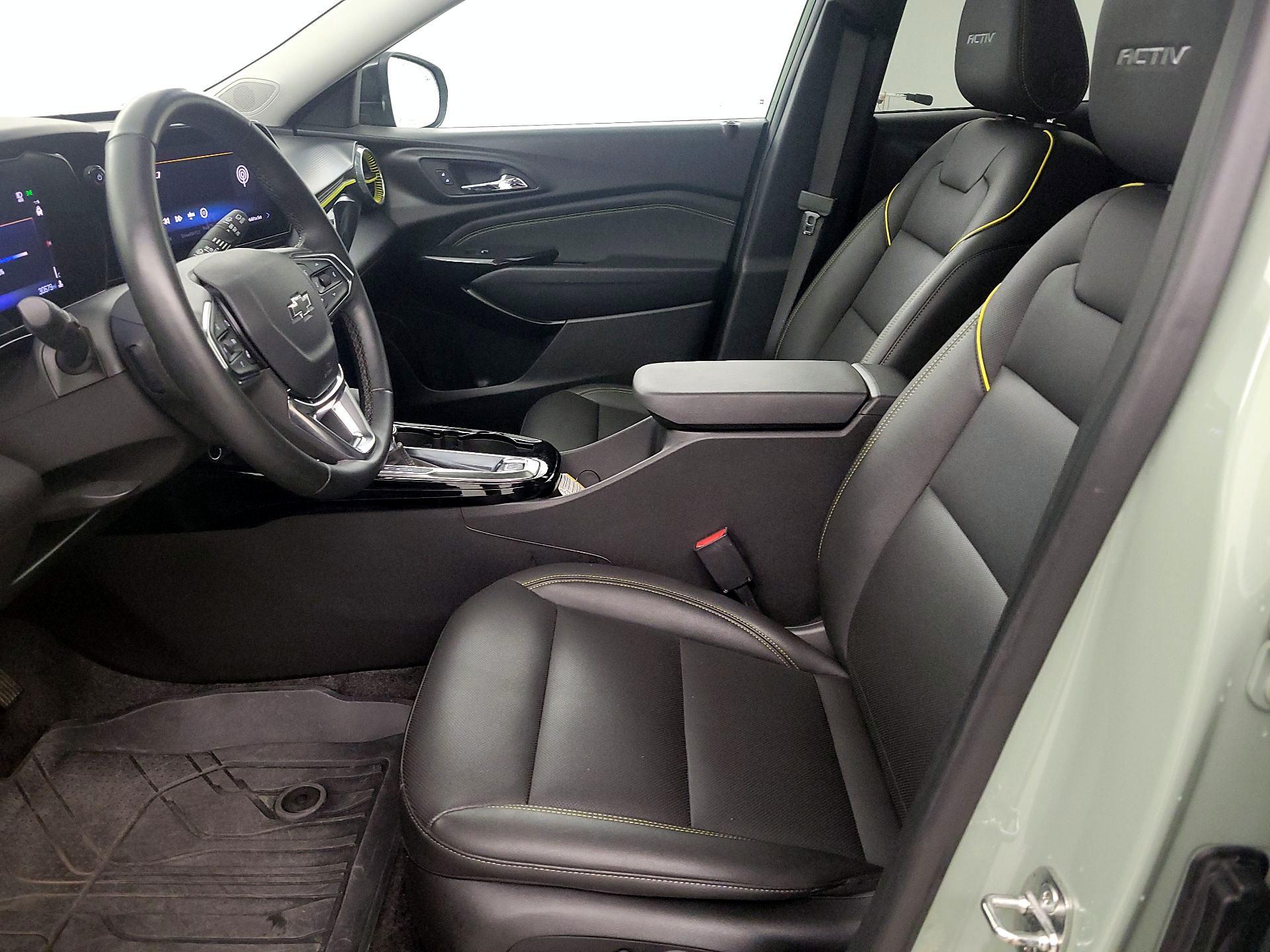 Thumbnail: 2024 Chevrolet Trax - 11