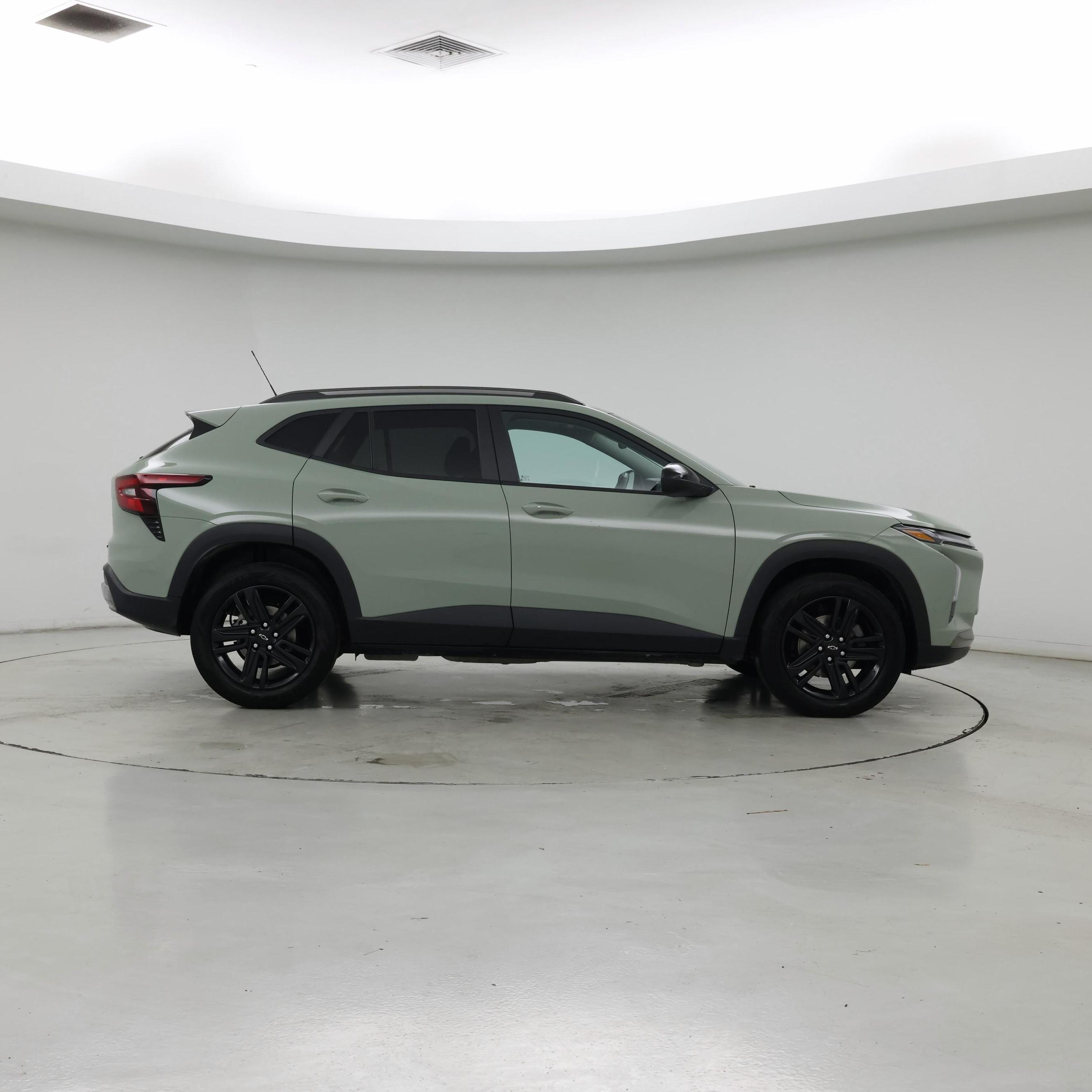 Thumbnail: 2024 Chevrolet Trax - 7