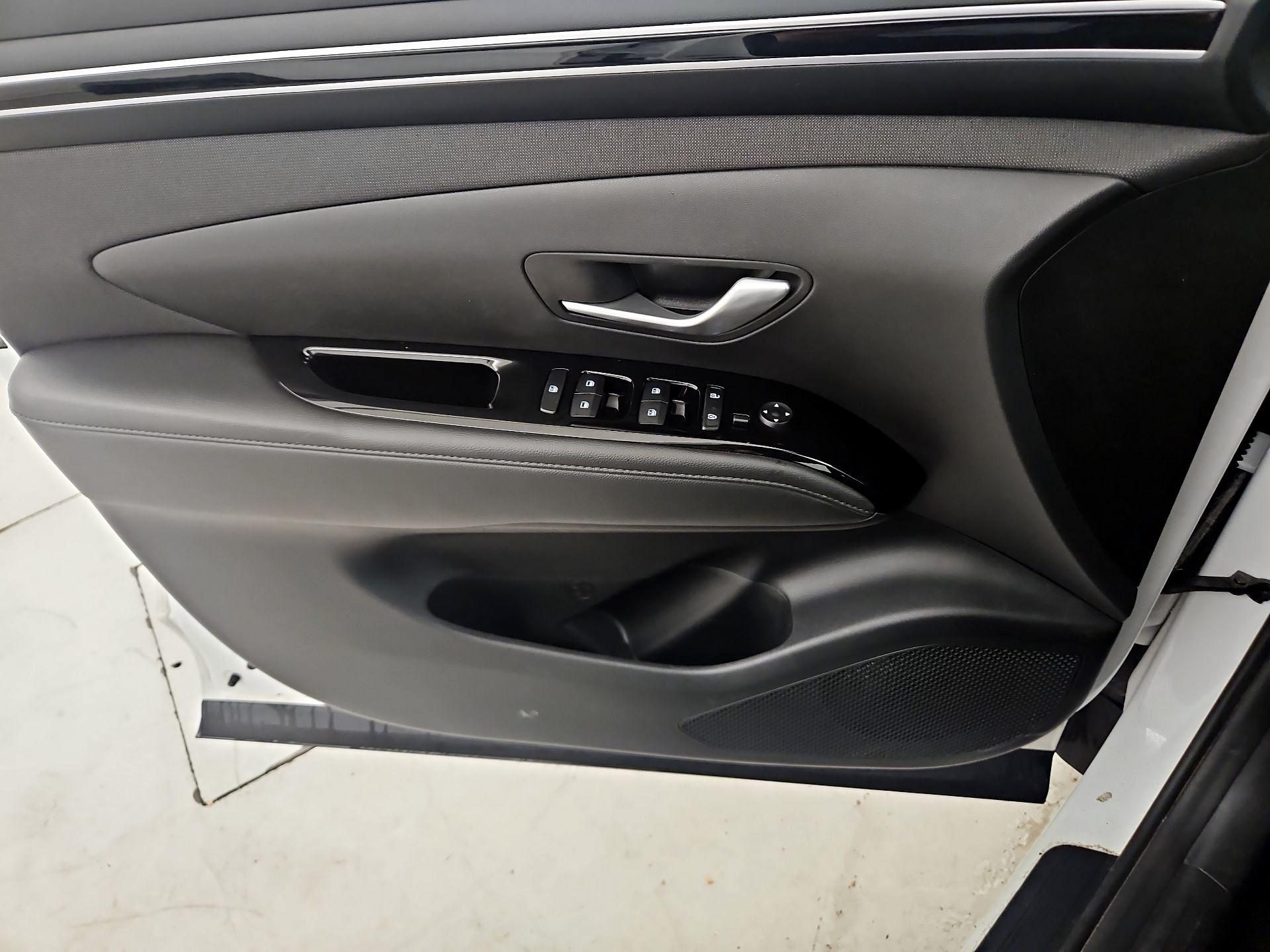 Thumbnail: 2022 Hyundai Tucson - 12