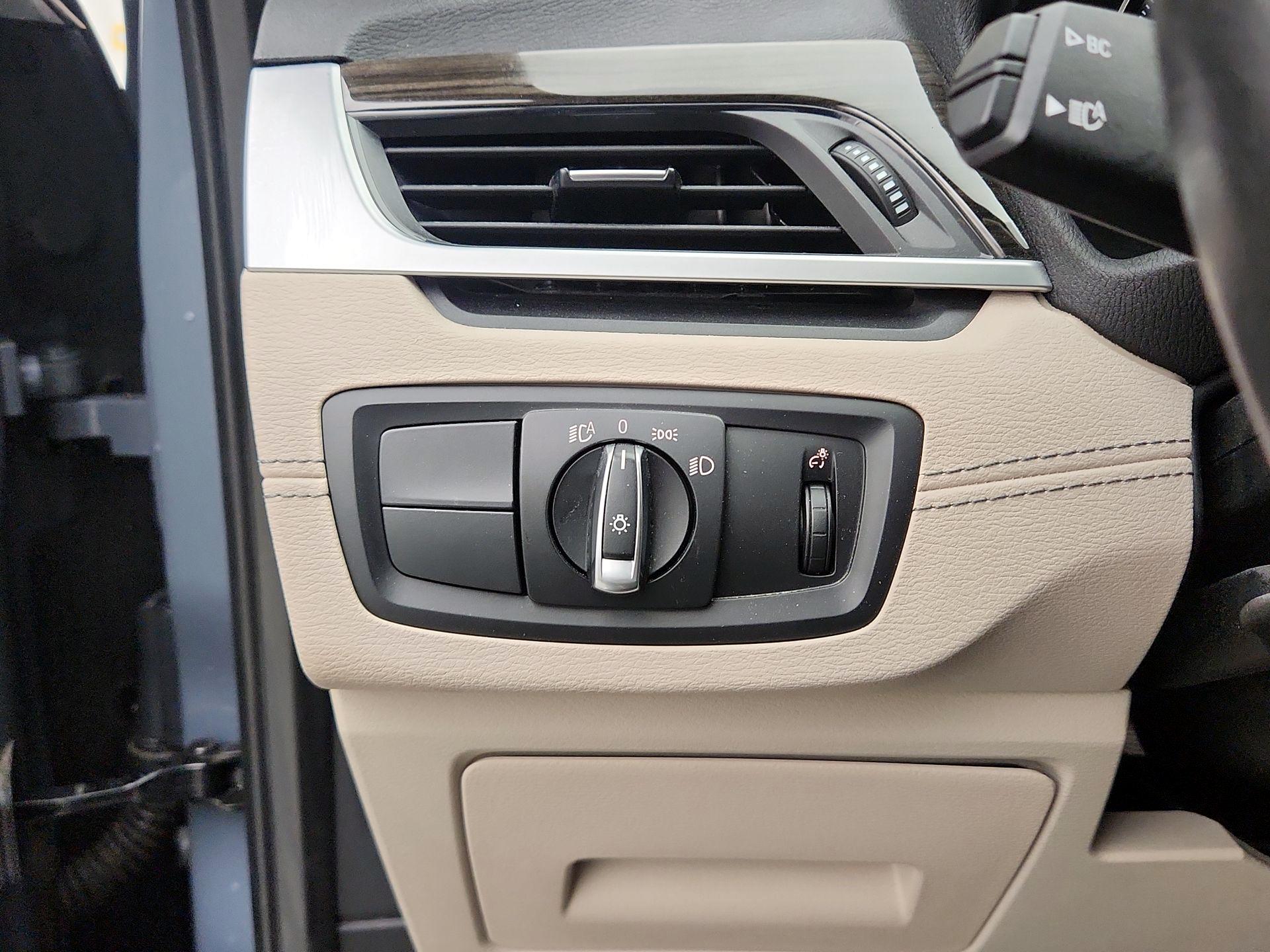 Thumbnail: 2021 BMW X1 - 13