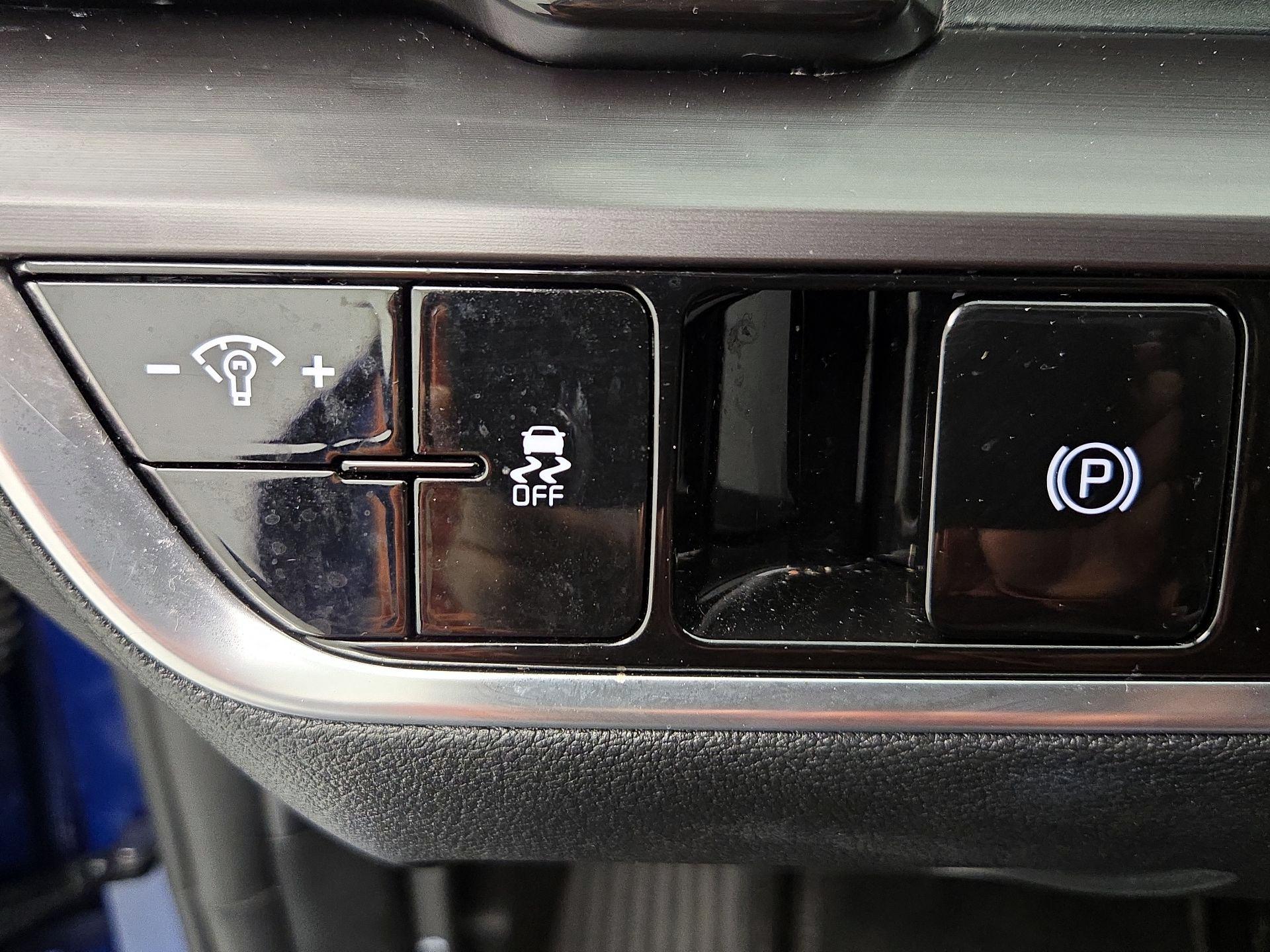 Thumbnail: 2023 Kia Sportage - 13