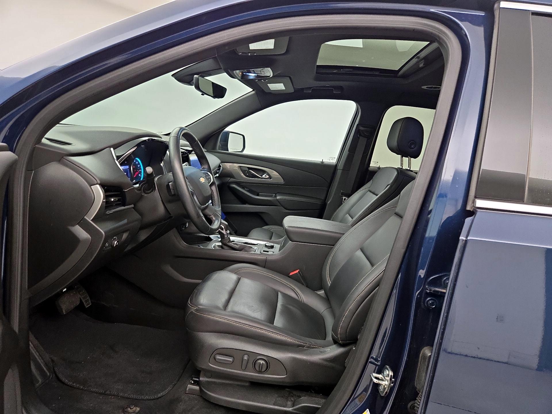 Thumbnail: 2023 Chevrolet Traverse - 11