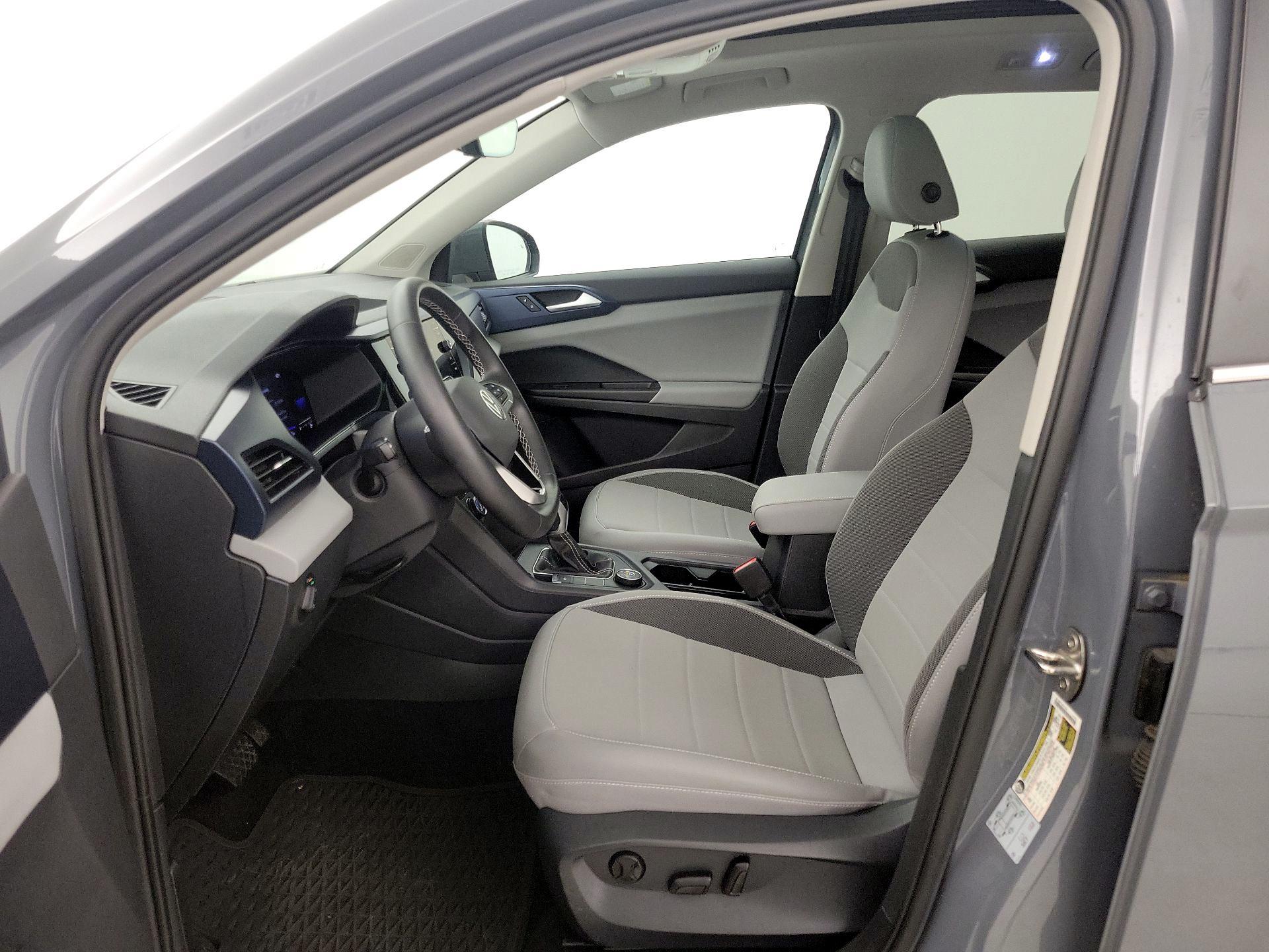 Thumbnail: 2022 Volkswagen Taos - 11