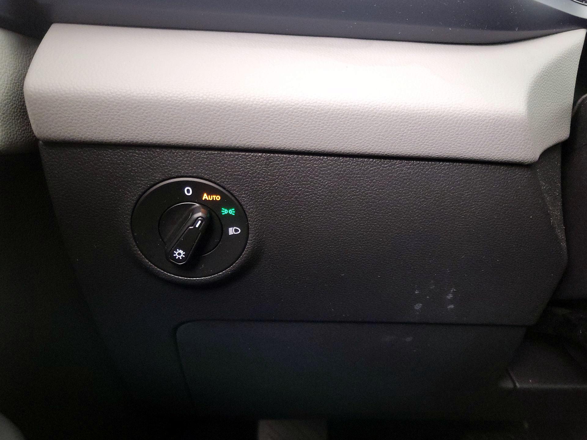 Thumbnail: 2022 Volkswagen Taos - 13