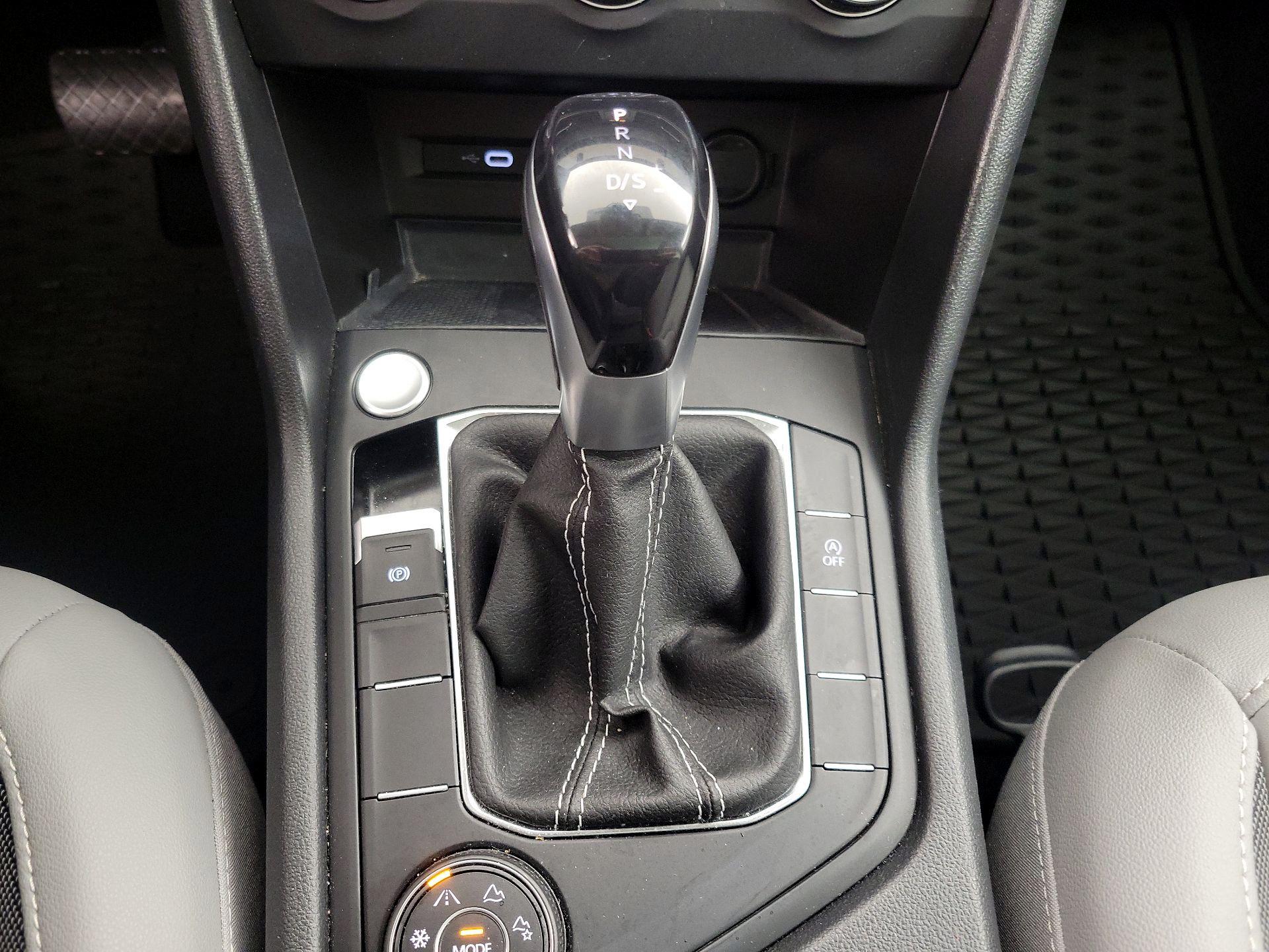 Thumbnail: 2022 Volkswagen Taos - 17