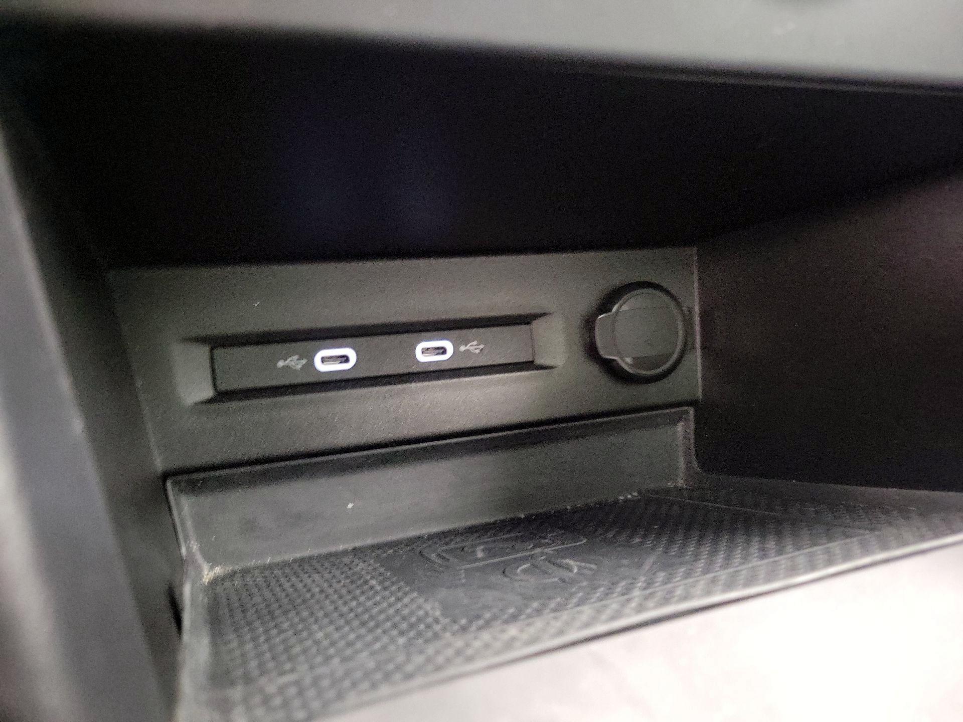 Thumbnail: 2022 Volkswagen Taos - 18