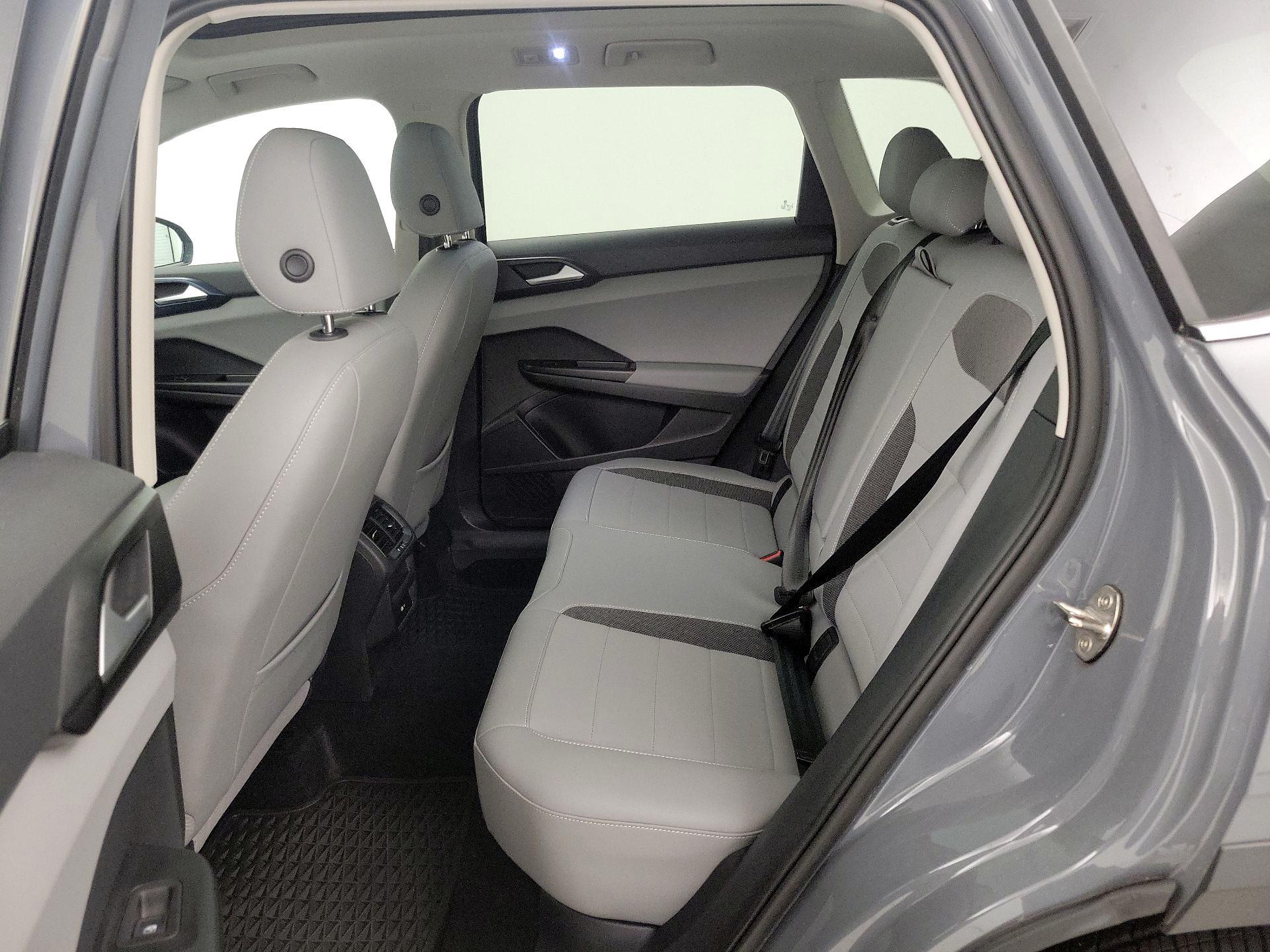 Thumbnail: 2022 Volkswagen Taos - 20