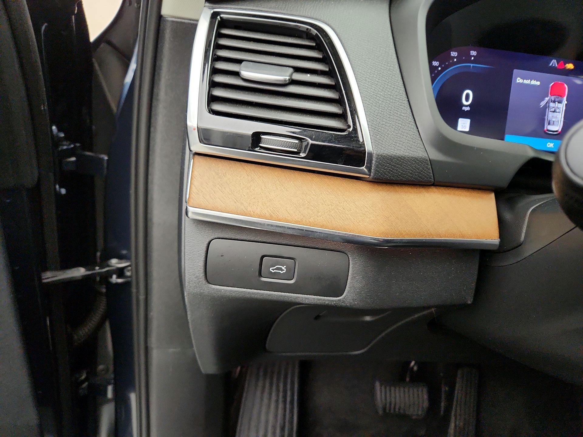 Thumbnail: 2024 Volvo XC90 - 13