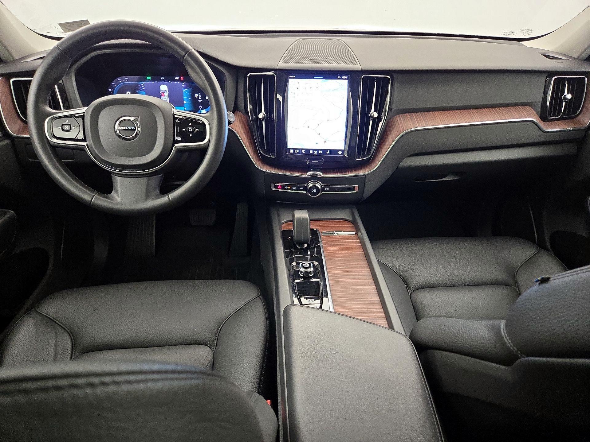 Thumbnail: 2023 Volvo XC60 - 9