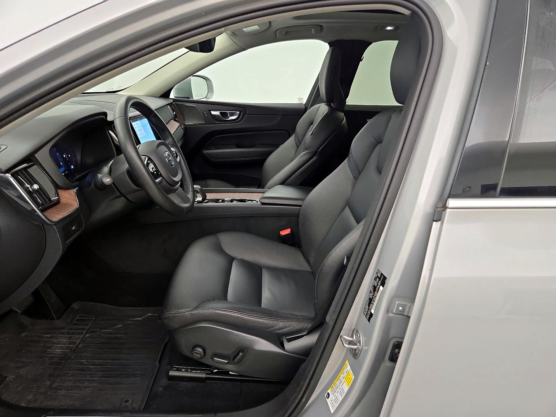 Thumbnail: 2023 Volvo XC60 - 11