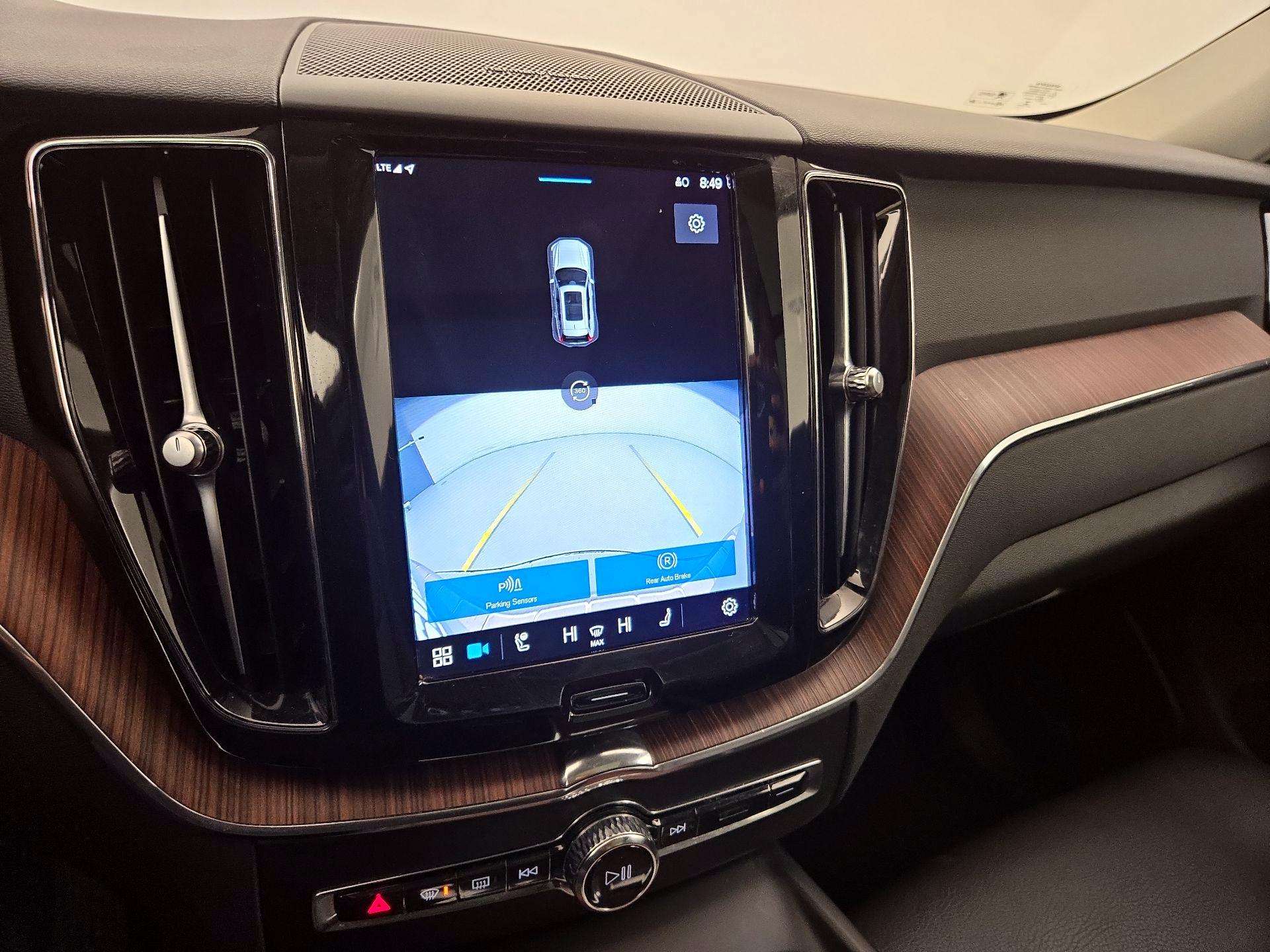 Thumbnail: 2023 Volvo XC60 - 15