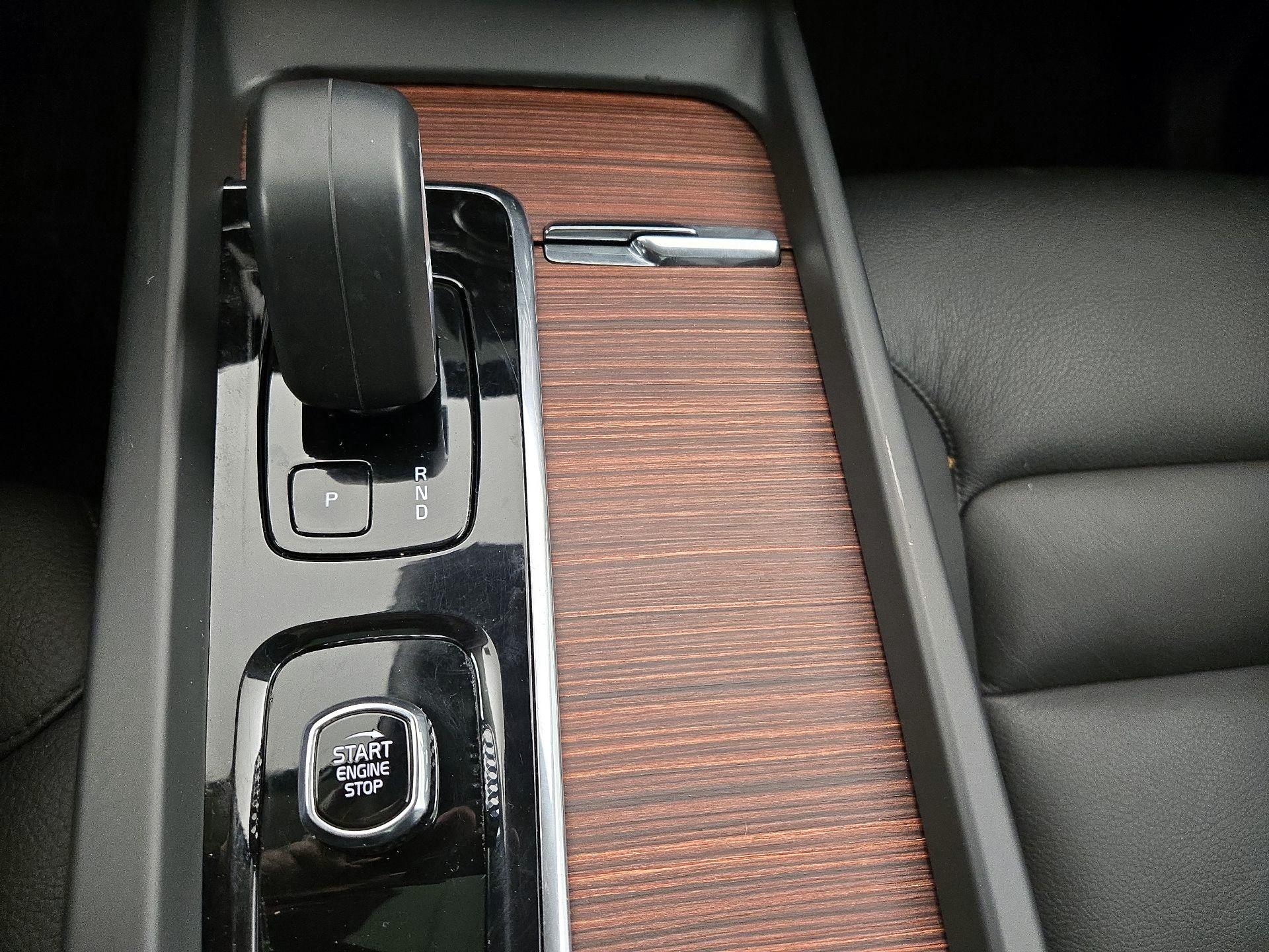 Thumbnail: 2023 Volvo XC60 - 18