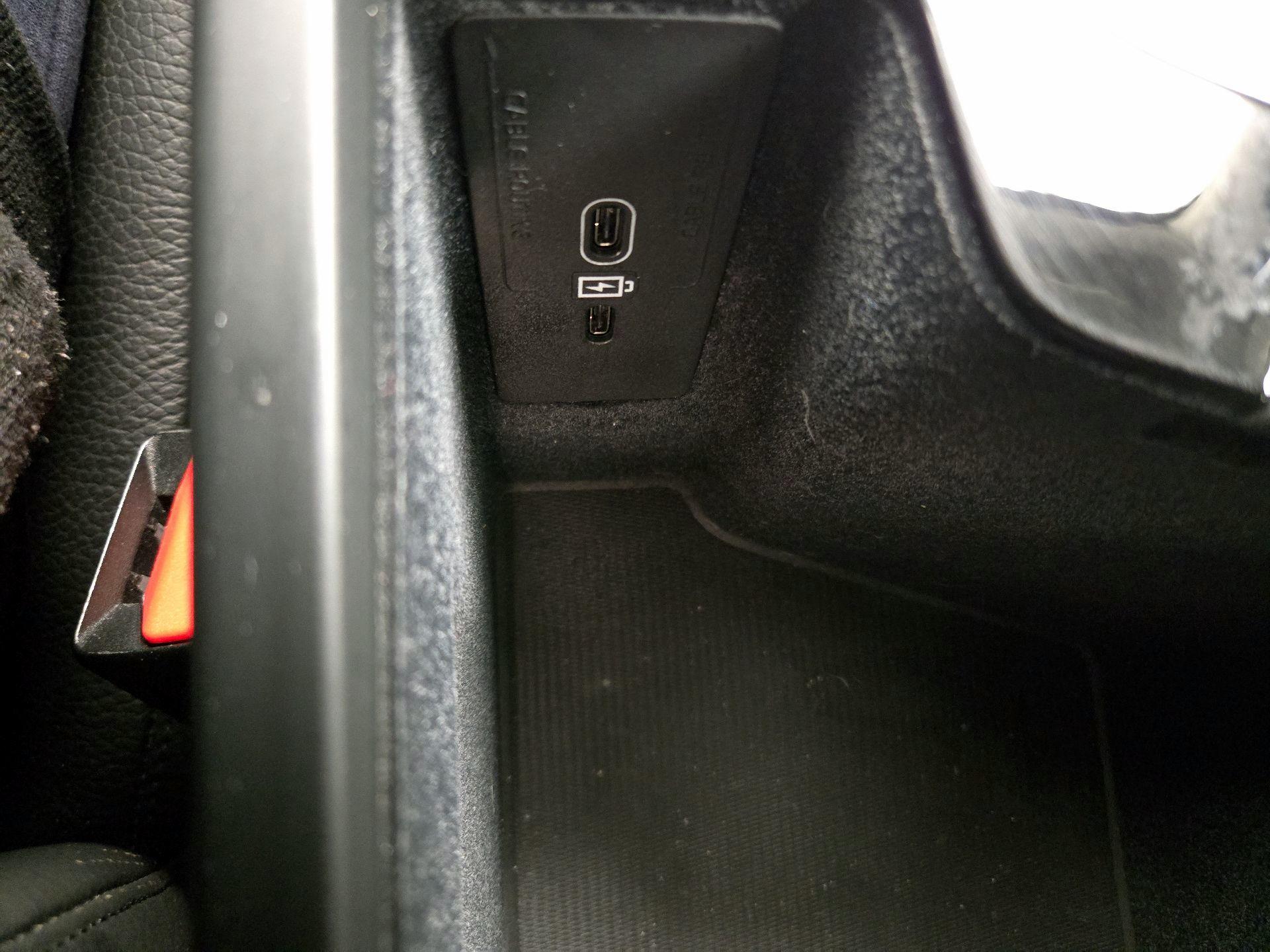 Thumbnail: 2023 Volvo XC60 - 19