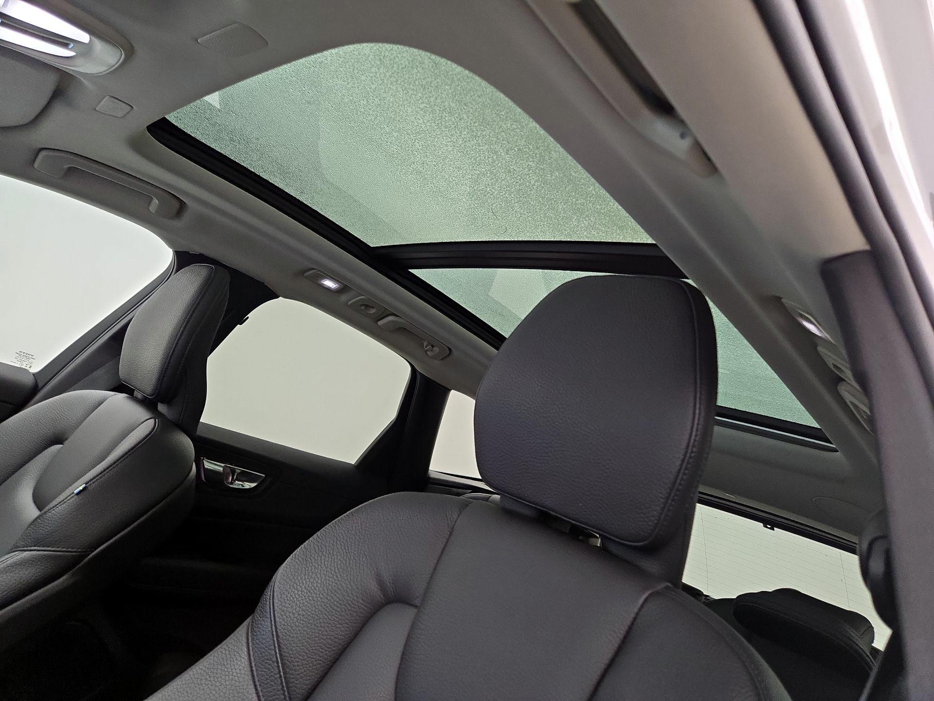 Thumbnail: 2023 Volvo XC60 - 20