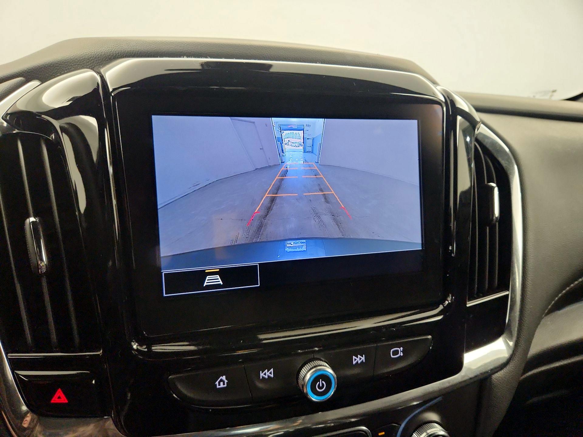 Thumbnail: 2023 Chevrolet Traverse - 14