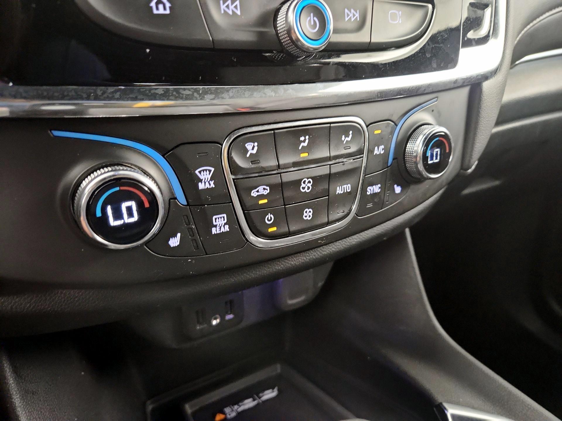 Thumbnail: 2023 Chevrolet Traverse - 16