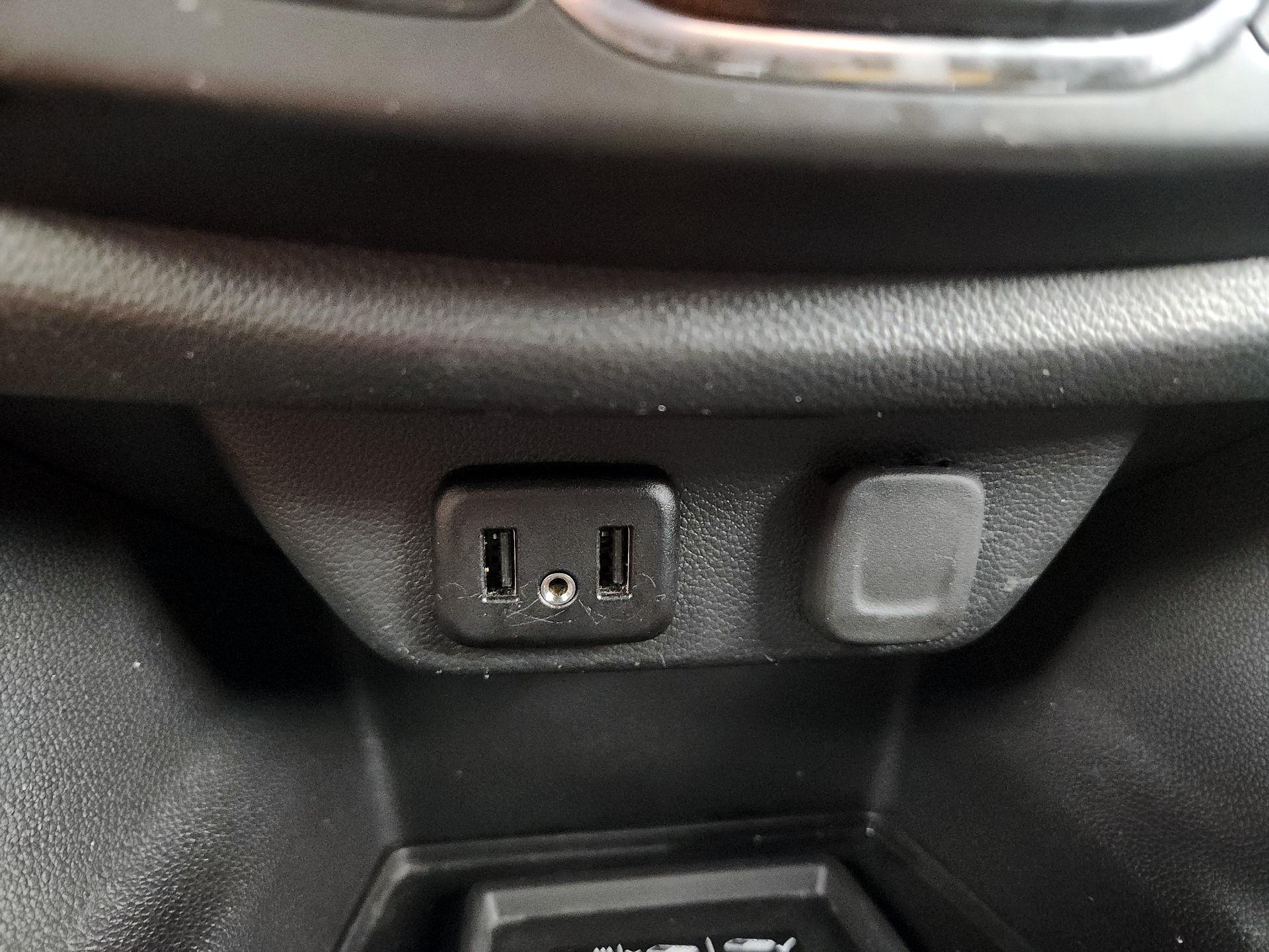 Thumbnail: 2023 Chevrolet Traverse - 18