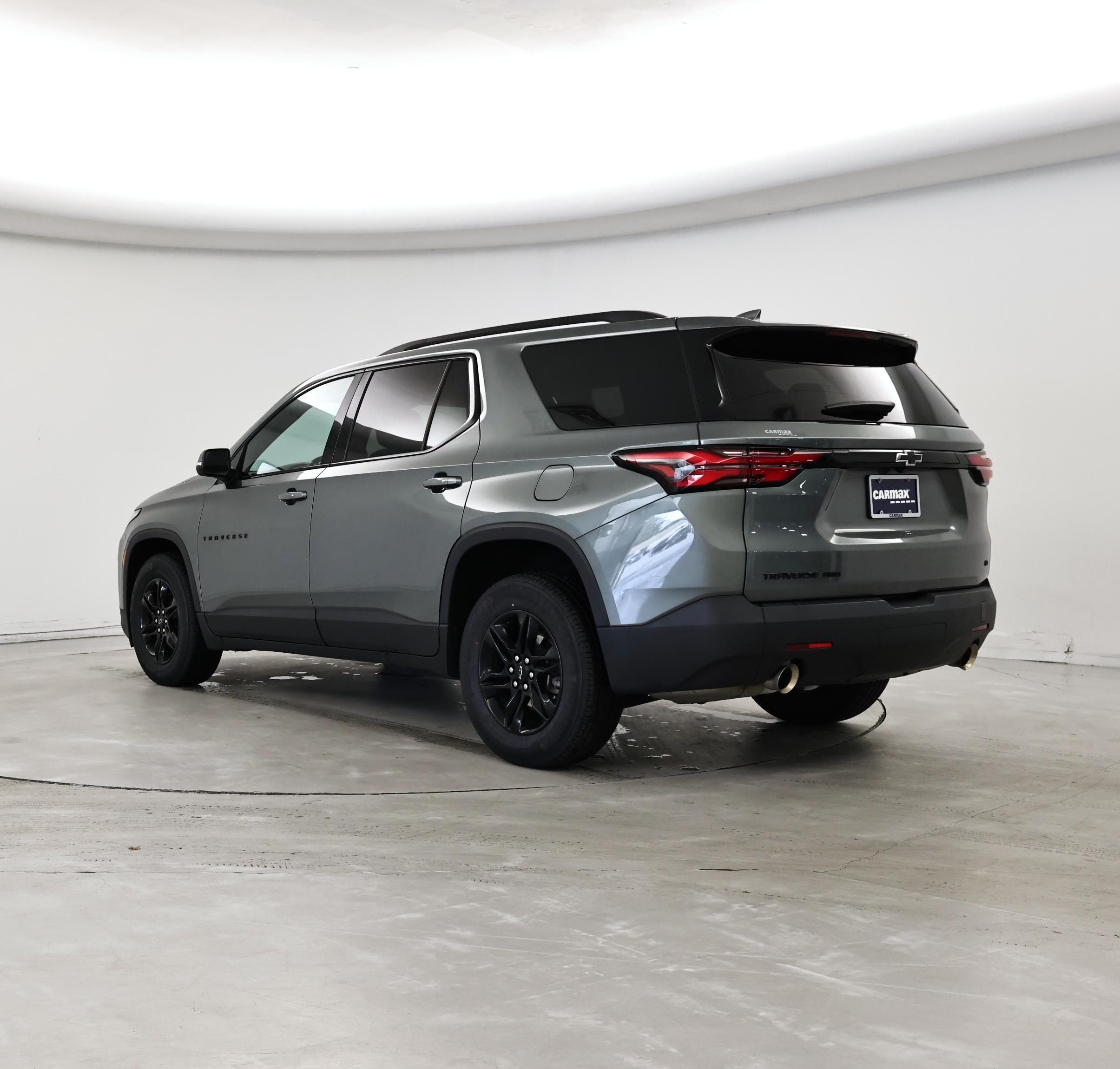 Thumbnail: 2023 Chevrolet Traverse - 2