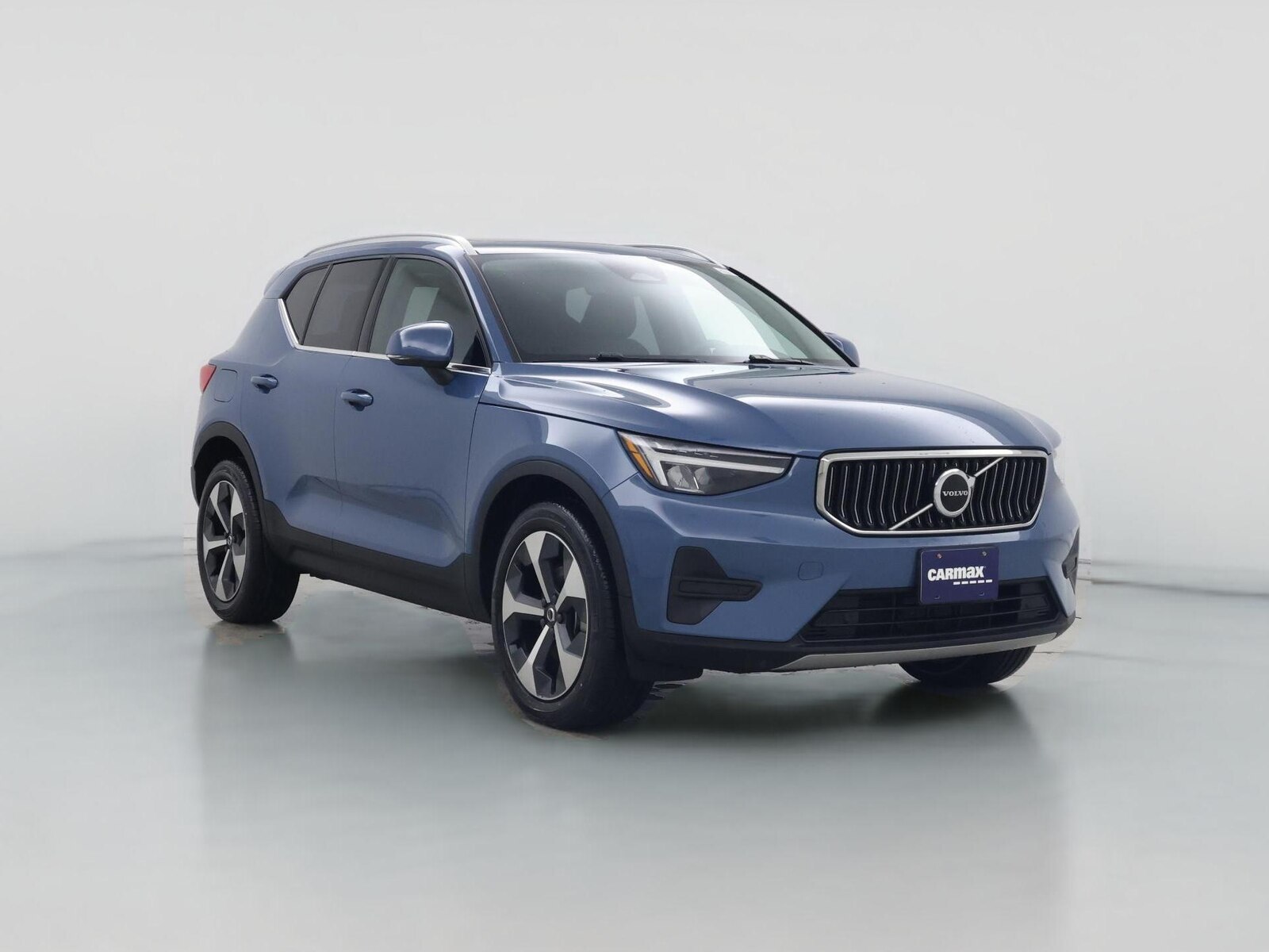 2024 Volvo XC40 Core