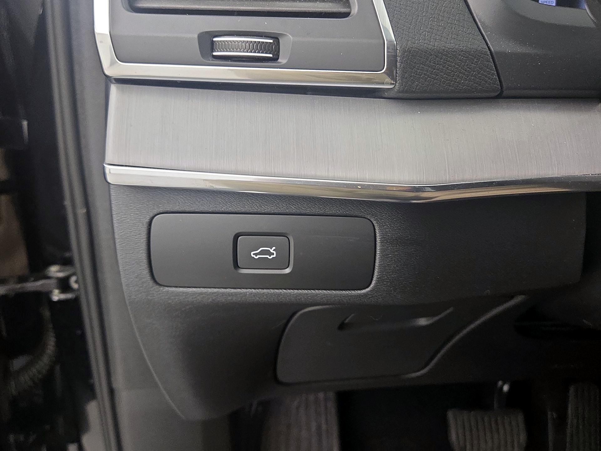 Thumbnail: 2024 Volvo XC90 - 13