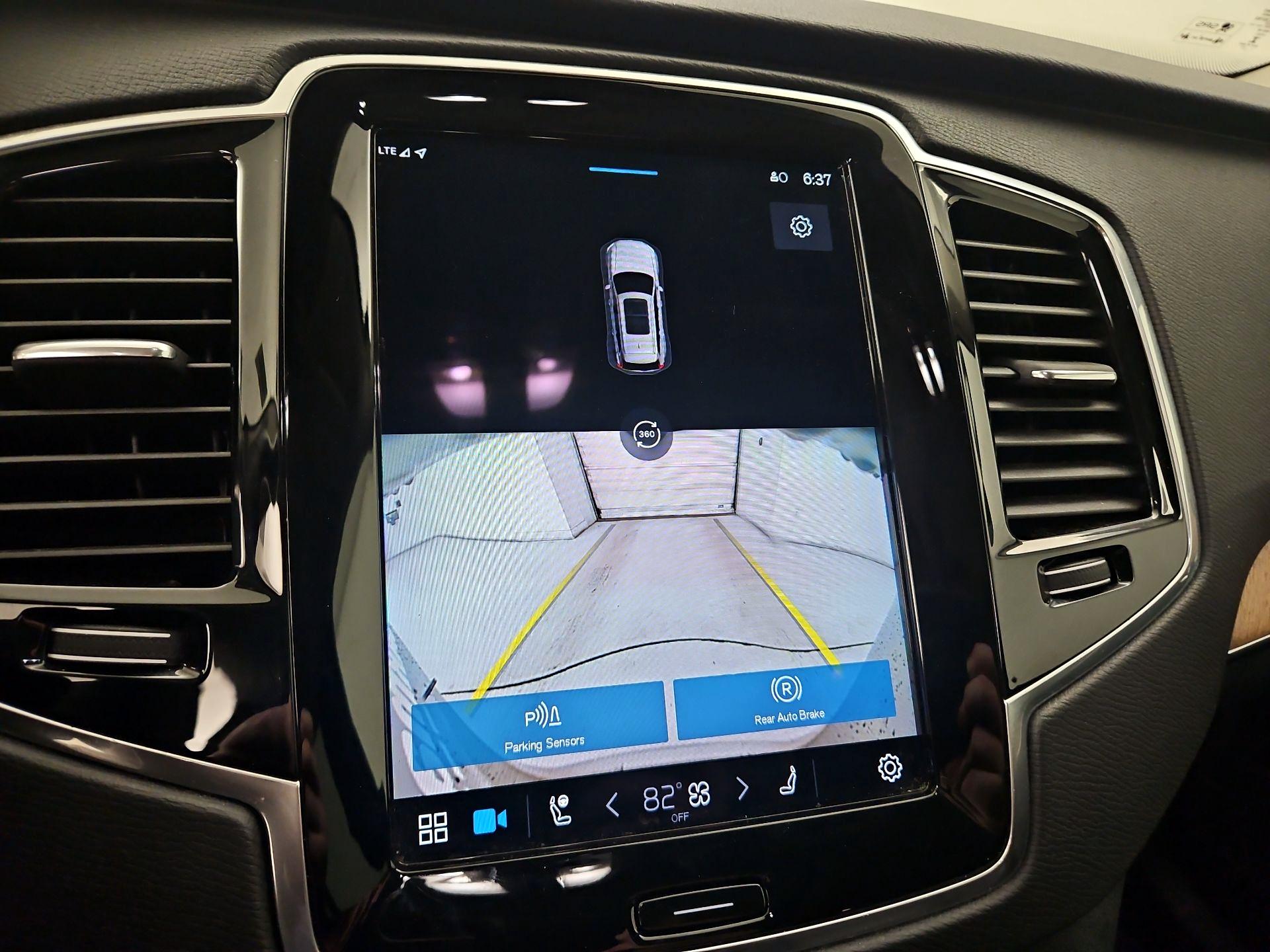 Thumbnail: 2023 Volvo XC90 - 15