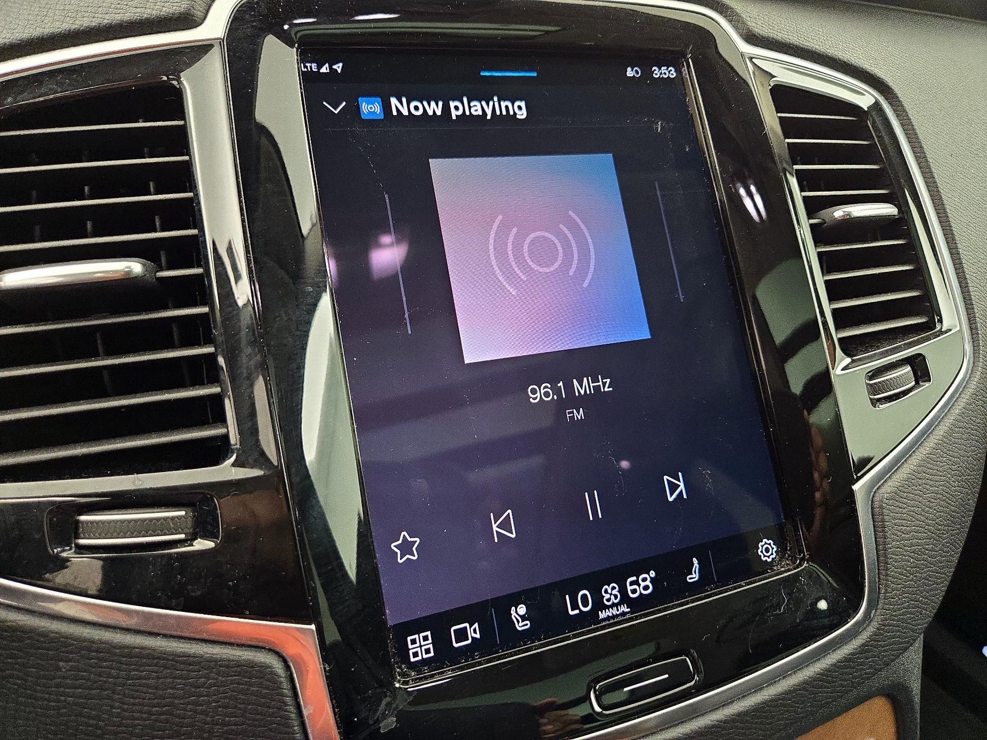 Thumbnail: 2023 Volvo XC90 - 16