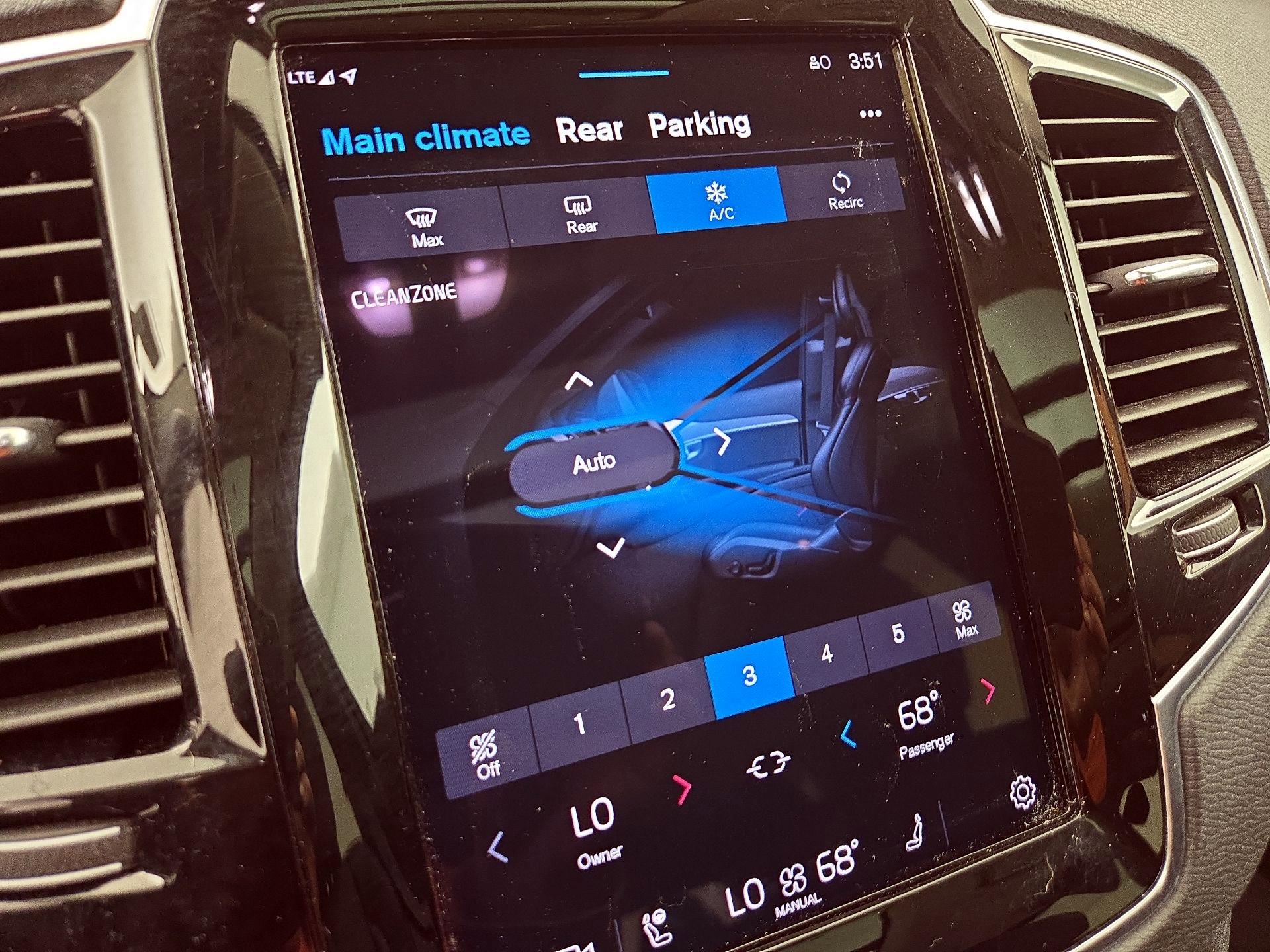 Thumbnail: 2023 Volvo XC90 - 17