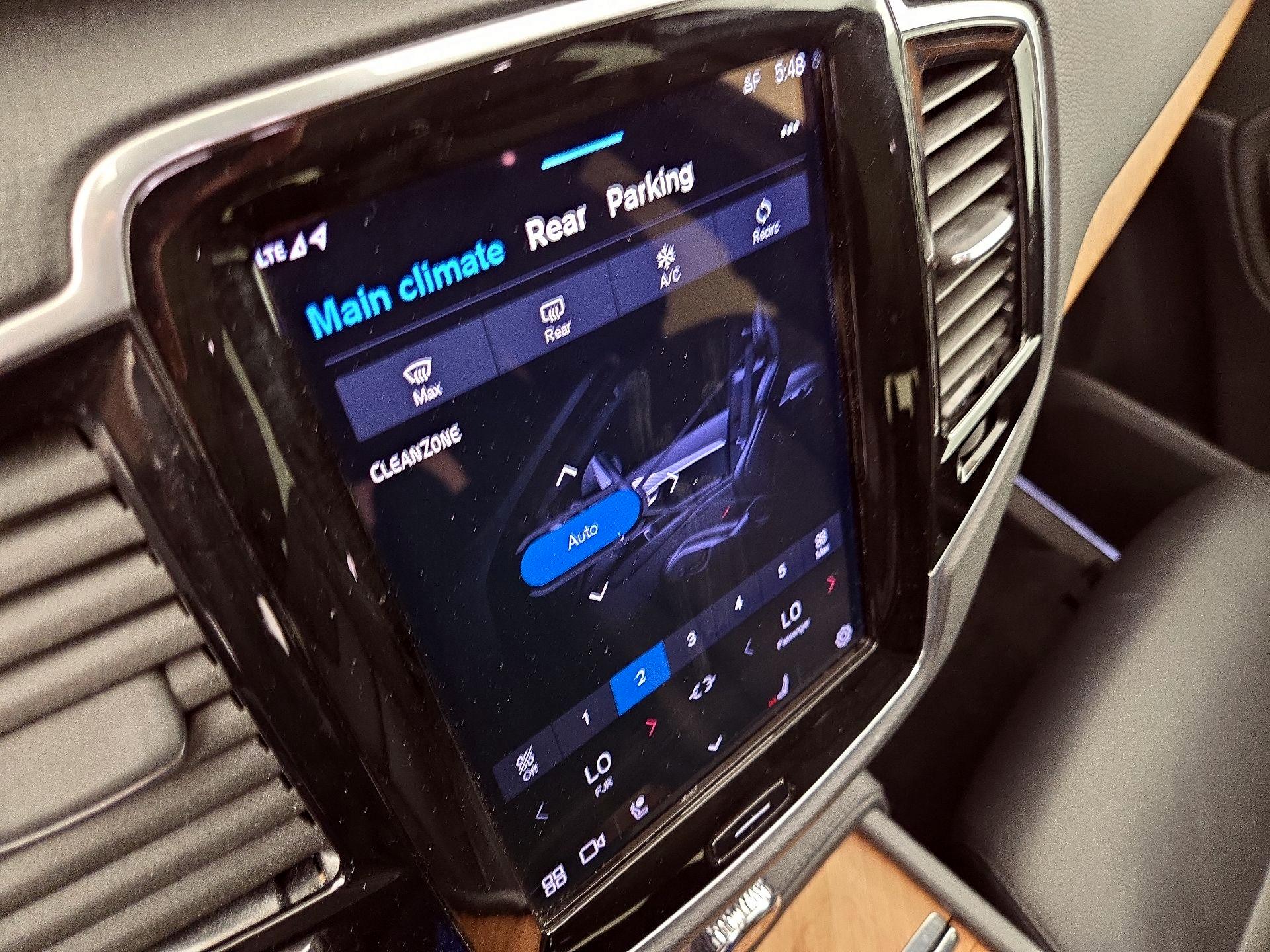 Thumbnail: 2024 Volvo XC90 - 16