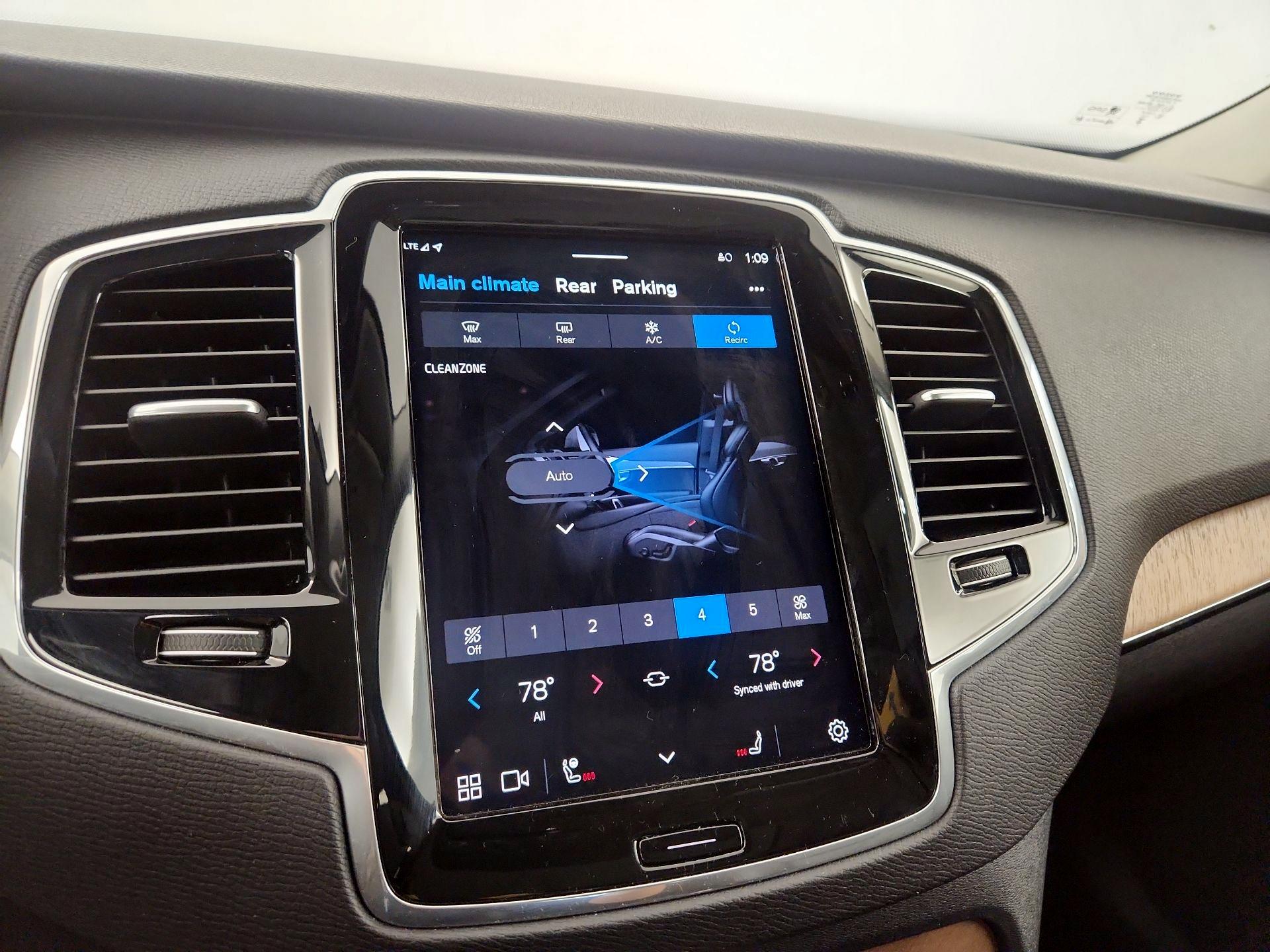 Thumbnail: 2024 Volvo XC90 - 17