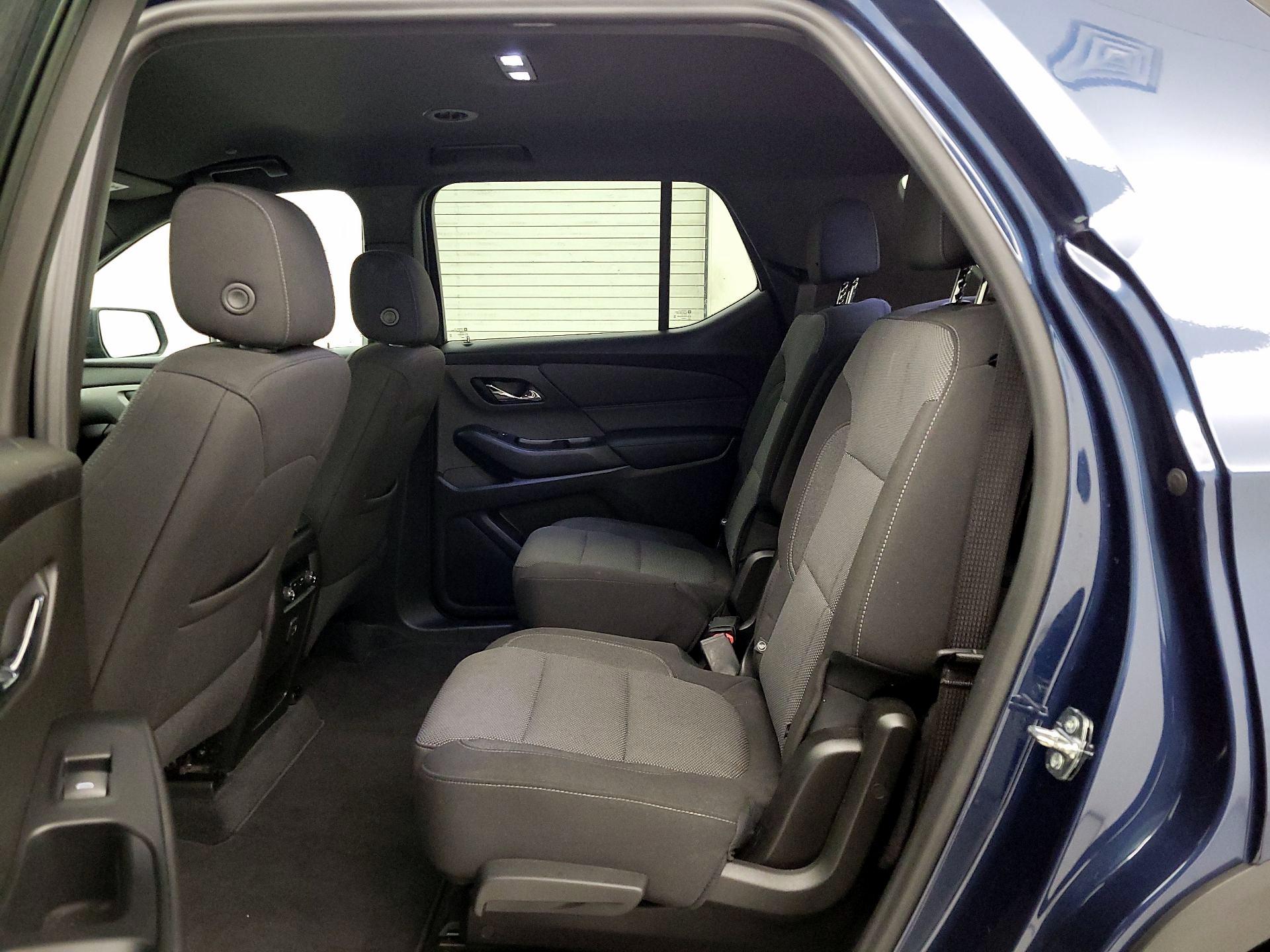 Thumbnail: 2023 Chevrolet Traverse - 19