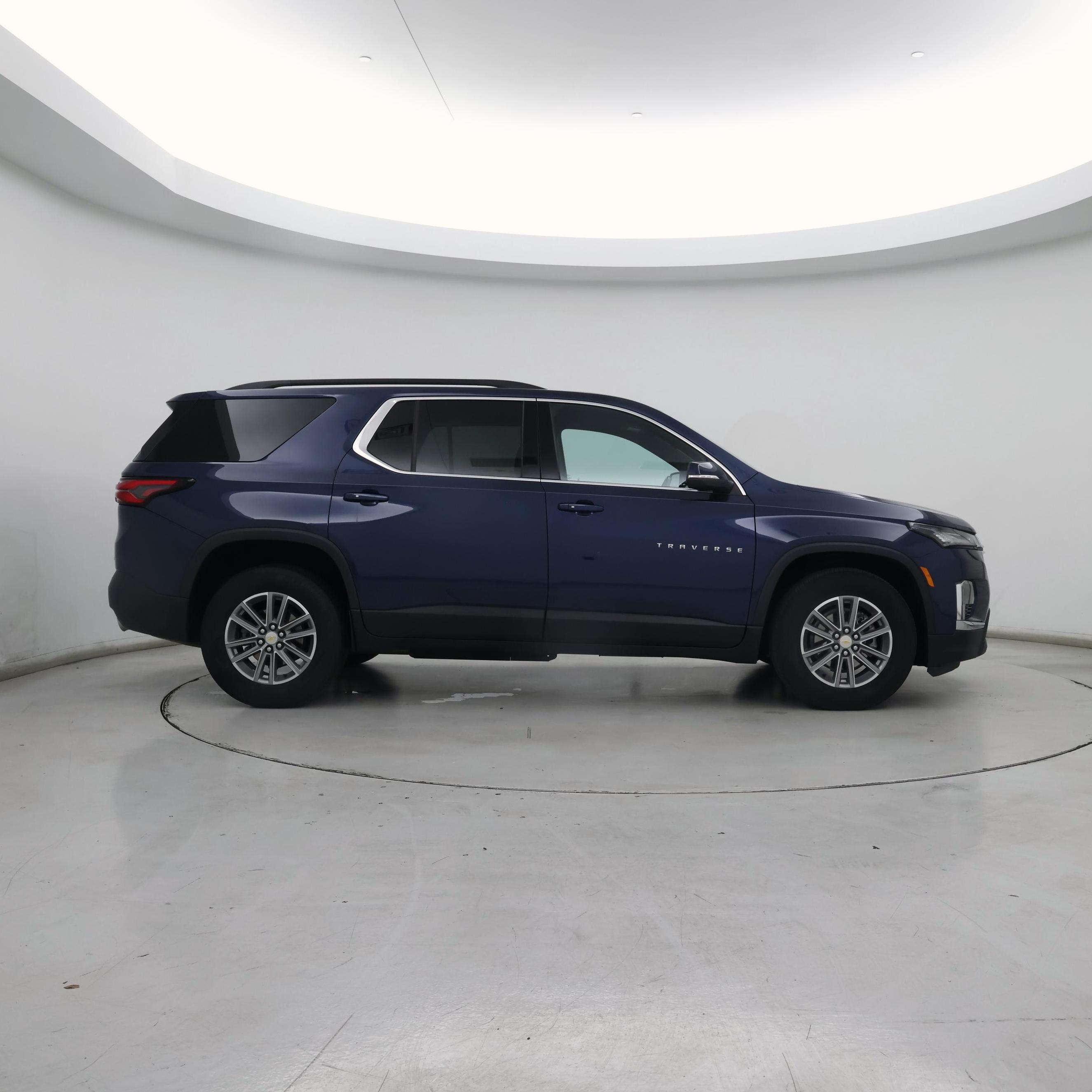 Thumbnail: 2023 Chevrolet Traverse - 7