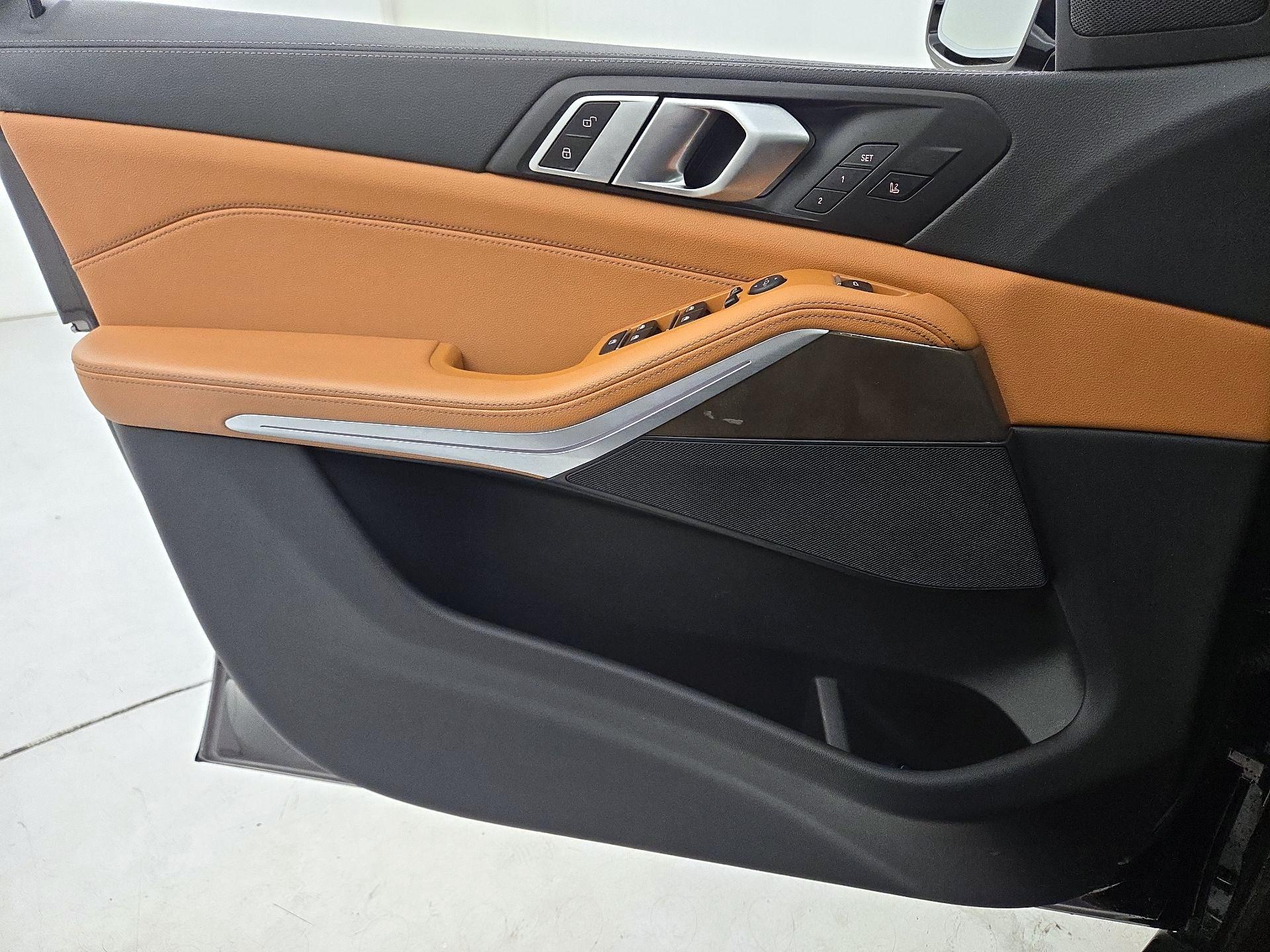 Thumbnail: 2022 BMW X5 - 12