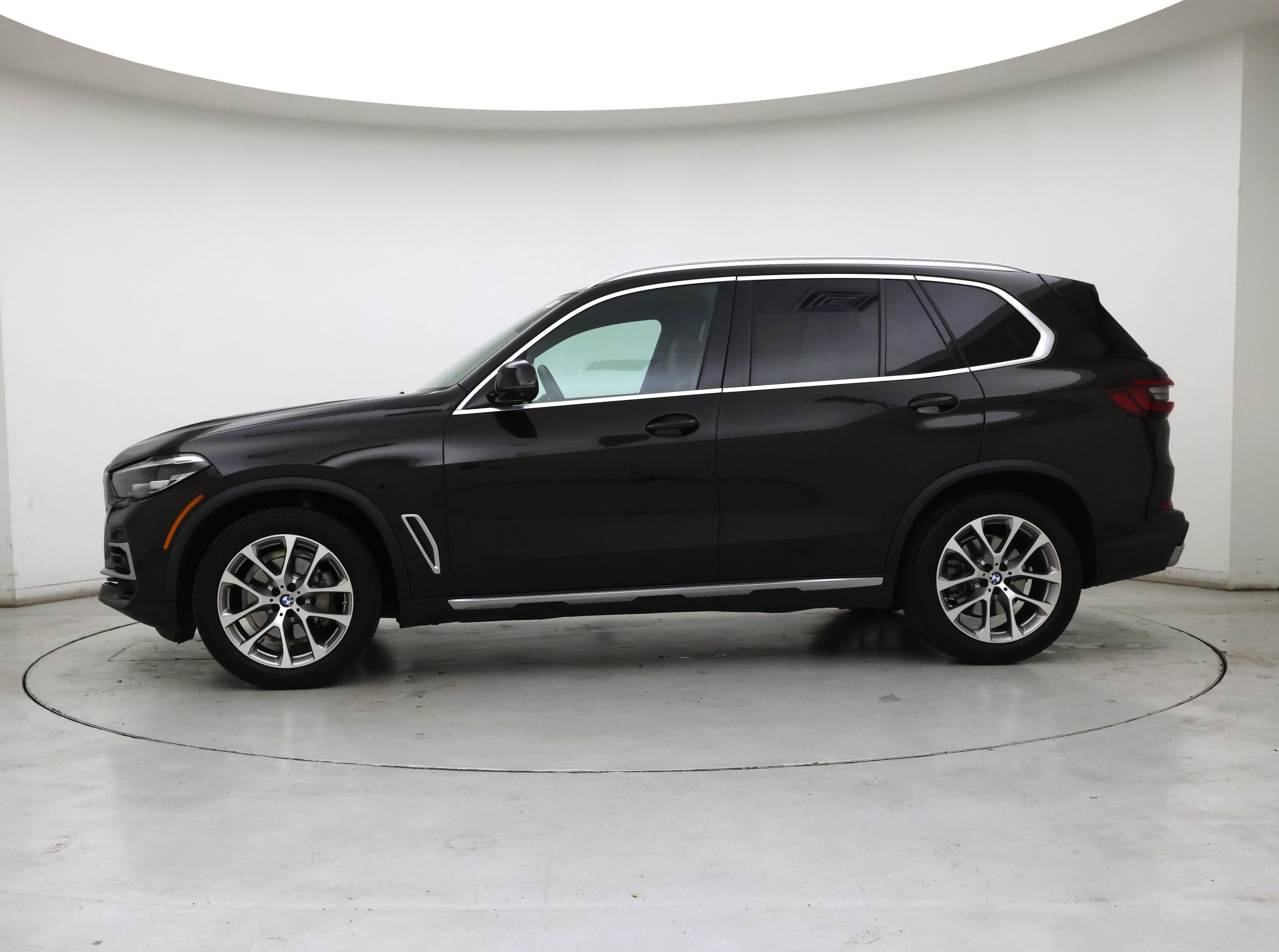 Thumbnail: 2022 BMW X5 - 3