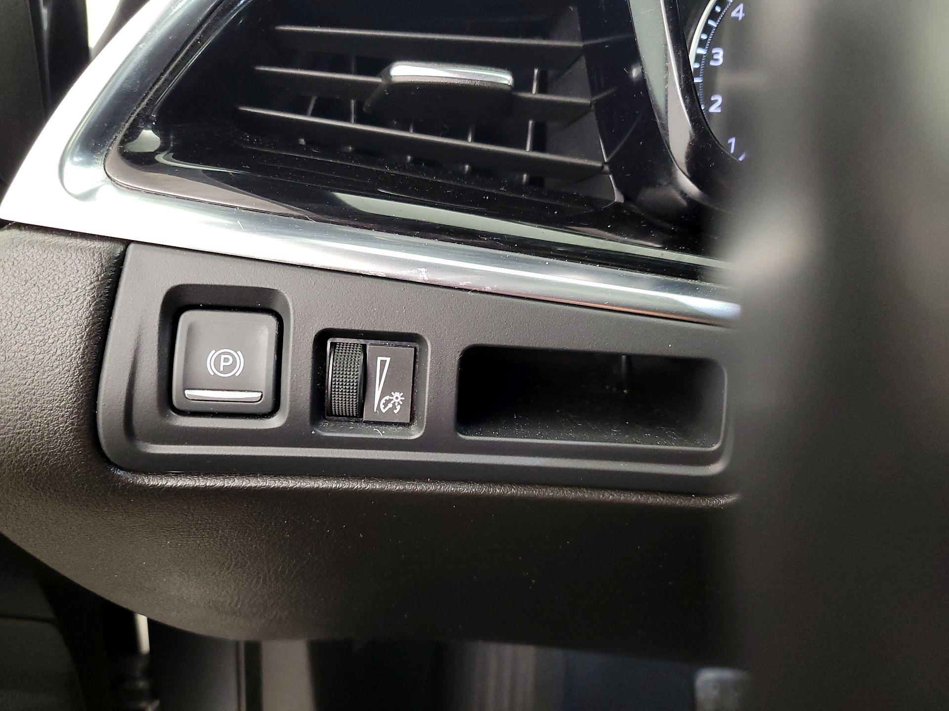 Thumbnail: 2022 Cadillac XT6 - 13