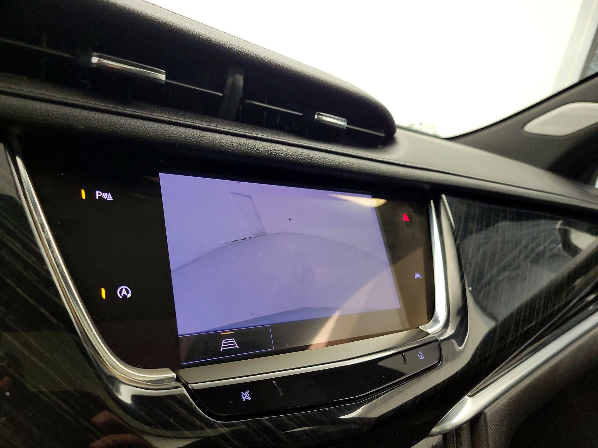 Thumbnail: 2022 Cadillac XT6 - 15