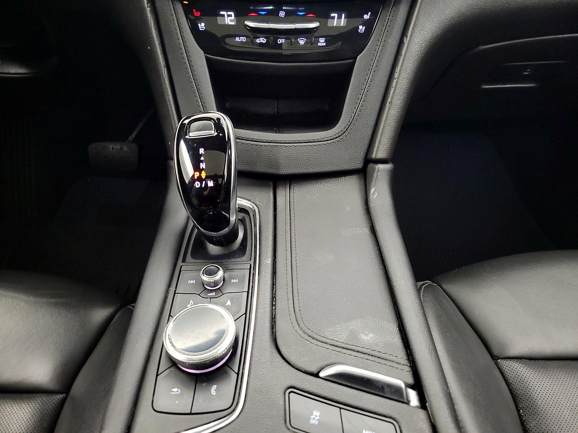 Thumbnail: 2022 Cadillac XT6 - 18