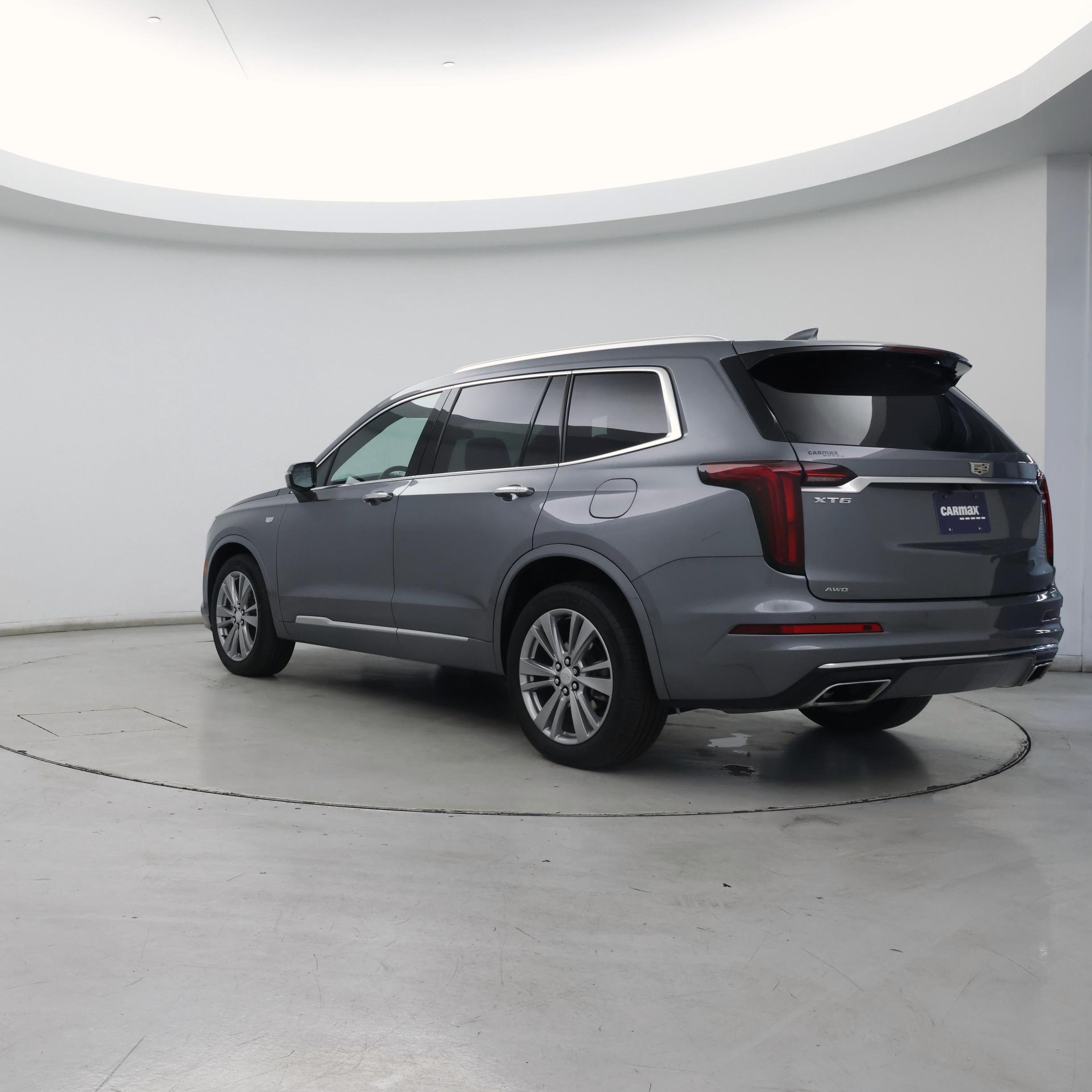 Thumbnail: 2022 Cadillac XT6 - 2