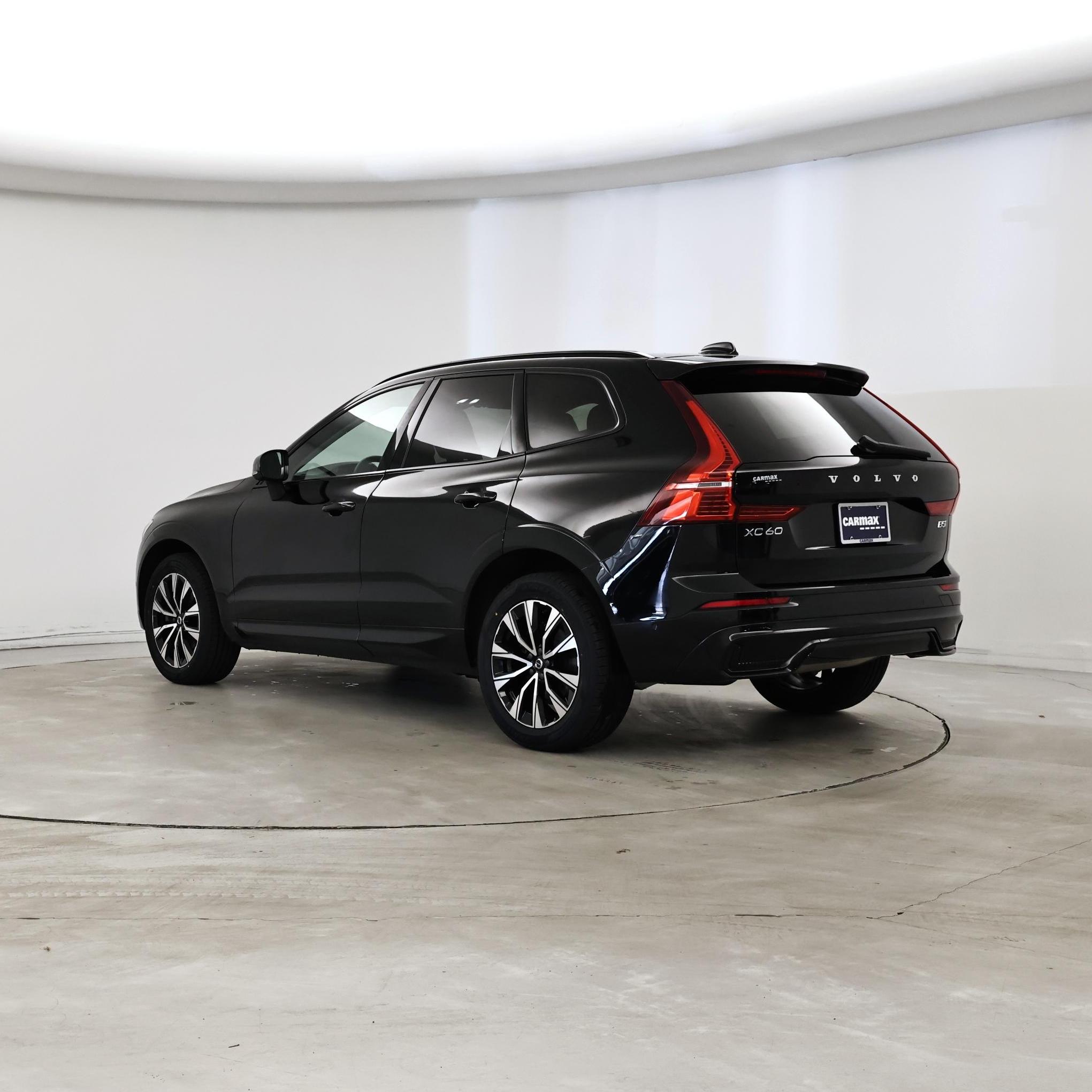 Thumbnail: 2023 Volvo XC60 - 2