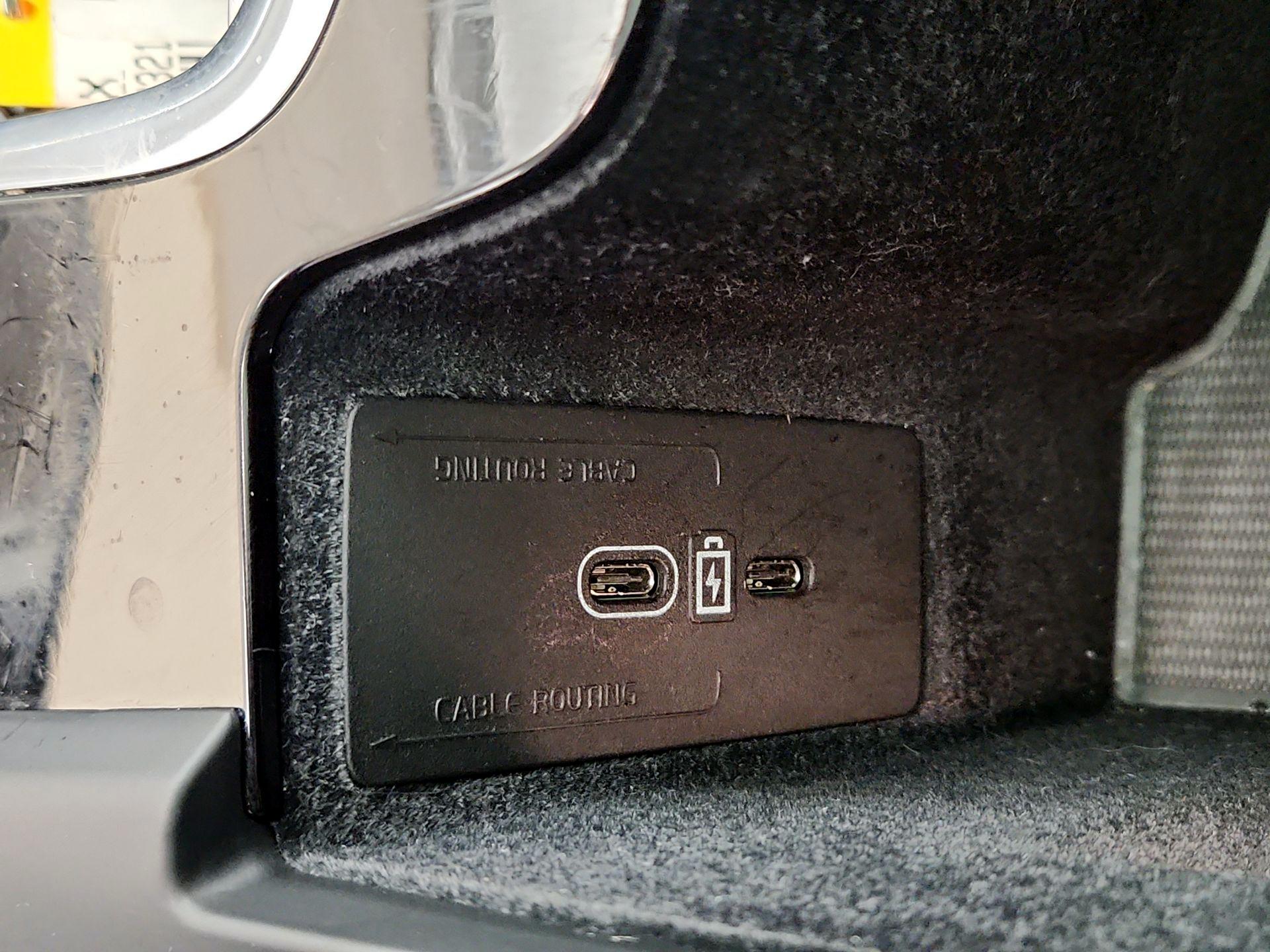 Thumbnail: 2023 Volvo XC60 - 19