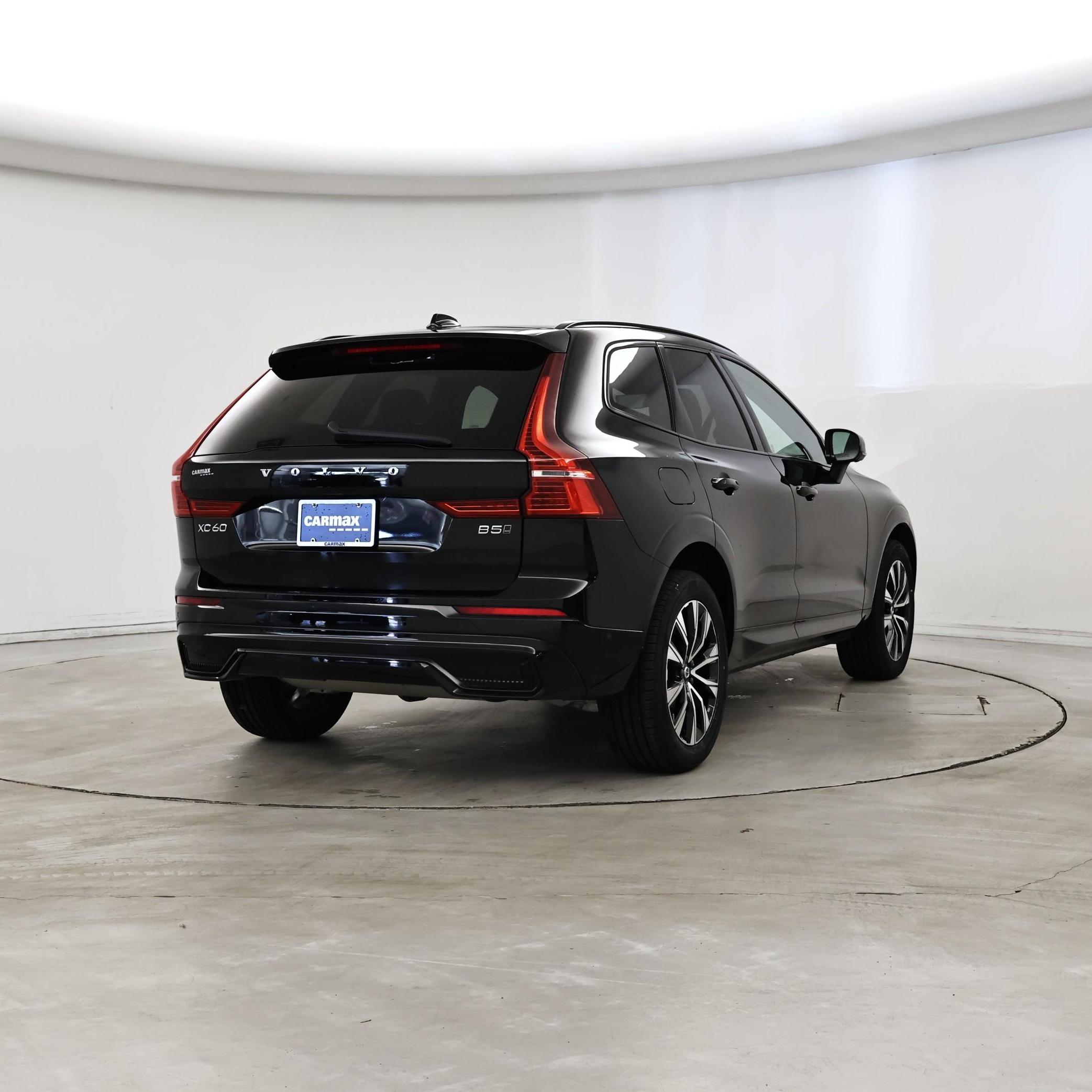 Thumbnail: 2023 Volvo XC60 - 8