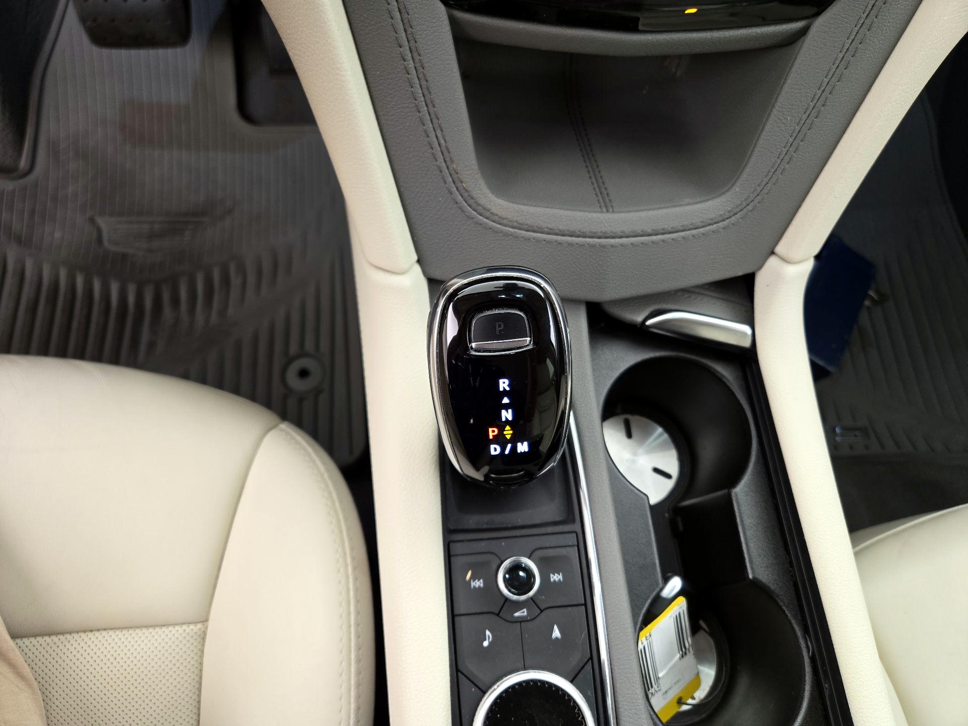 Thumbnail: 2022 Cadillac XT5 - 18