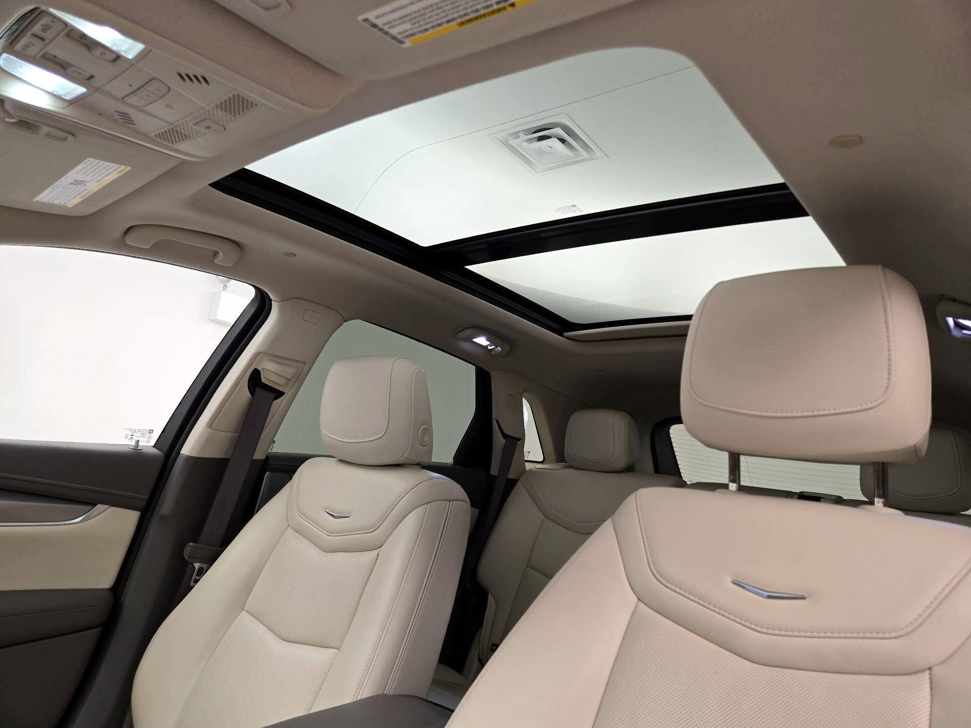 Thumbnail: 2022 Cadillac XT5 - 20